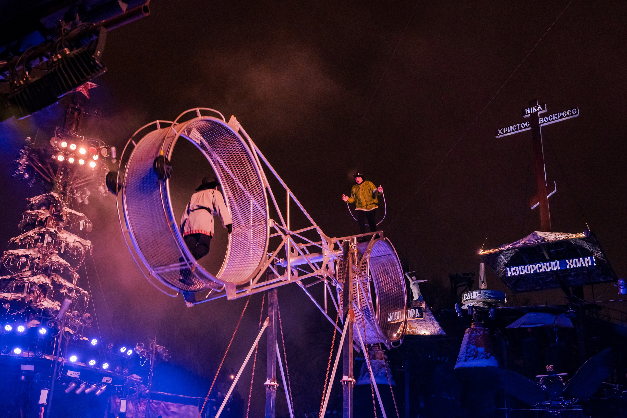 Новогодняя сказка в Байк Центре «Ночные Волки». Крамер Юлиана детский и семейный фотограф