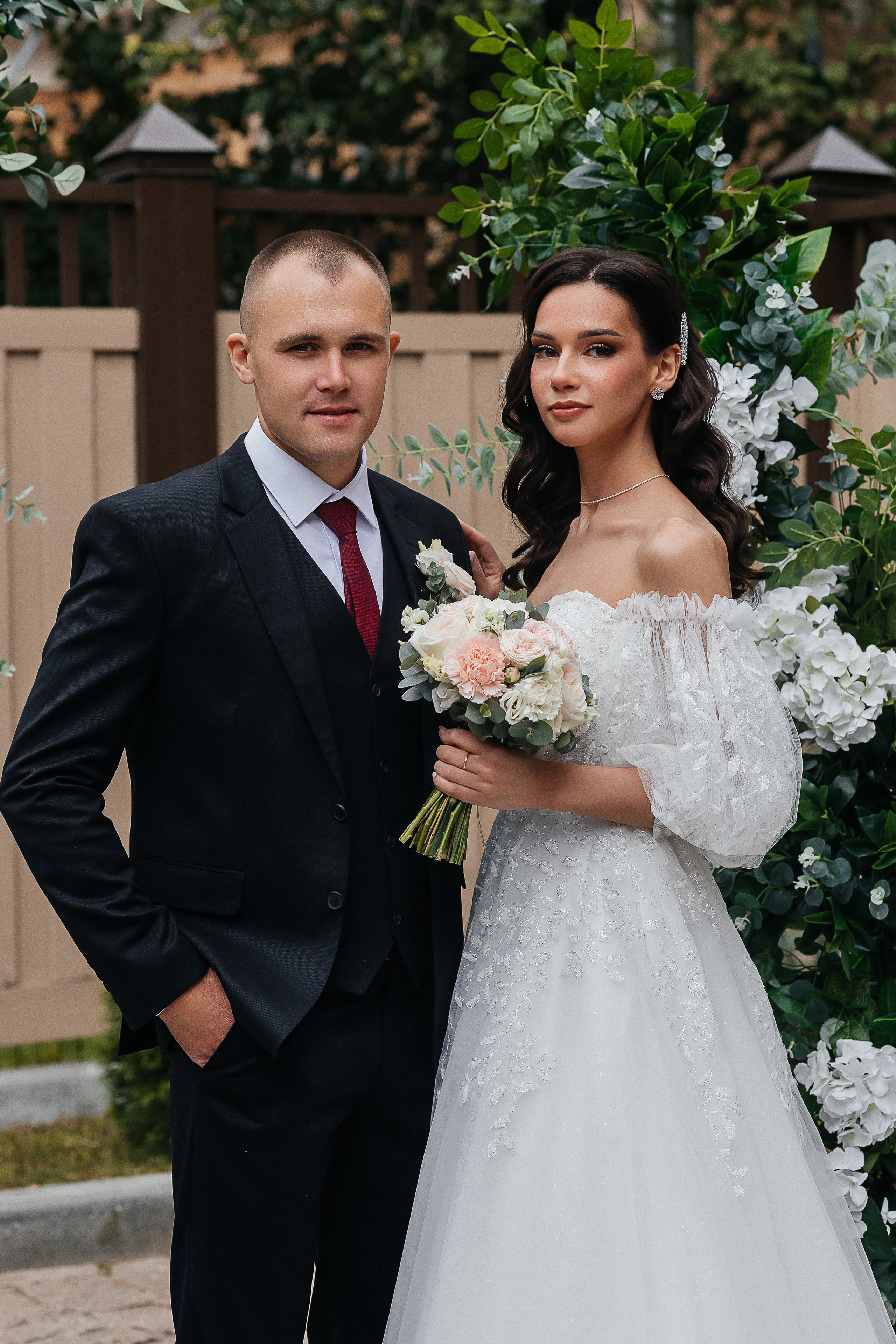 Волшебное утро невесты в номере отеля. Олег Сверчков | Свадебный фотограф Вологда