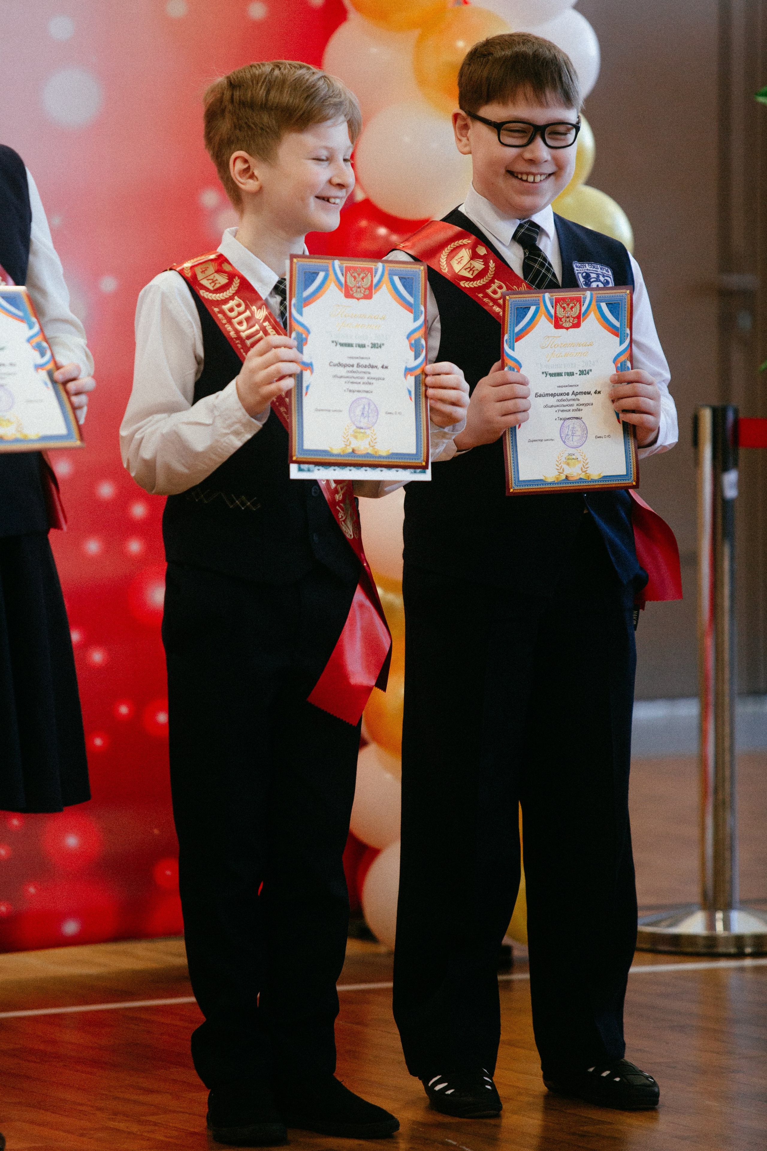 Выпускной в начальной школе. Арт-фотограф Крис Л. в Тобольске: портрет, семейные, свадьбы