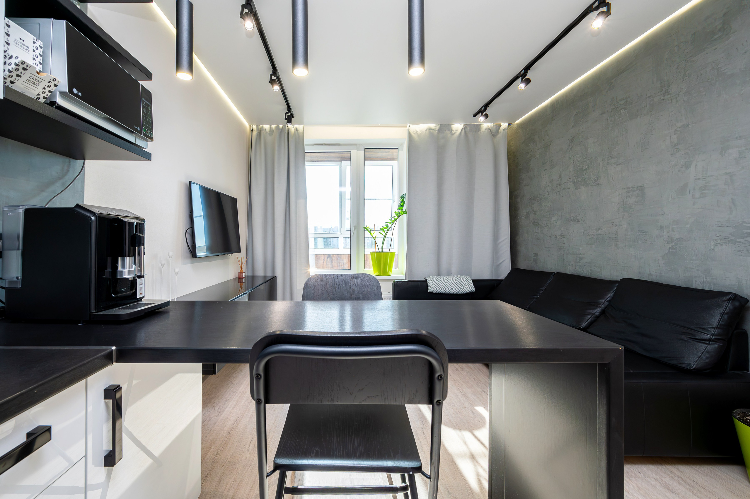 Квартира под суточную аренду на ул. Тамбасова. Интерьерный фотограф. Фото- видеосъемка недвижимости Санкт-Петербург