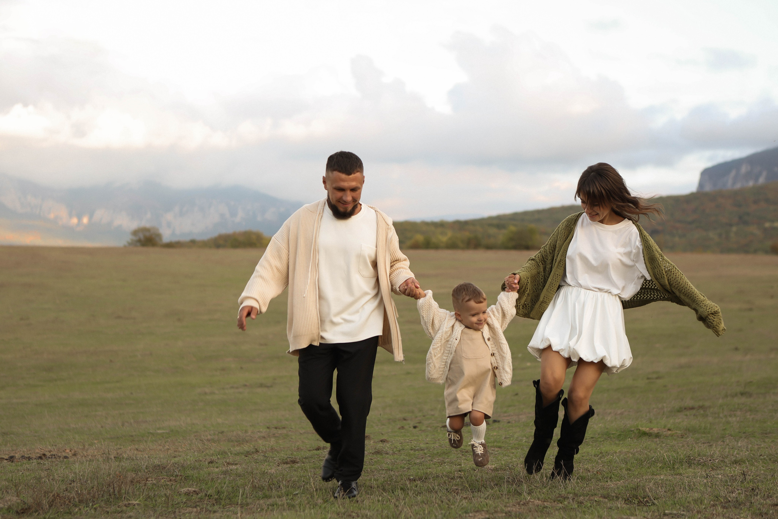 Однажды мы загадали счастье, а потом на свет появился ты, наш сынок. Фотограф в Крыму Богдана Захарчук
