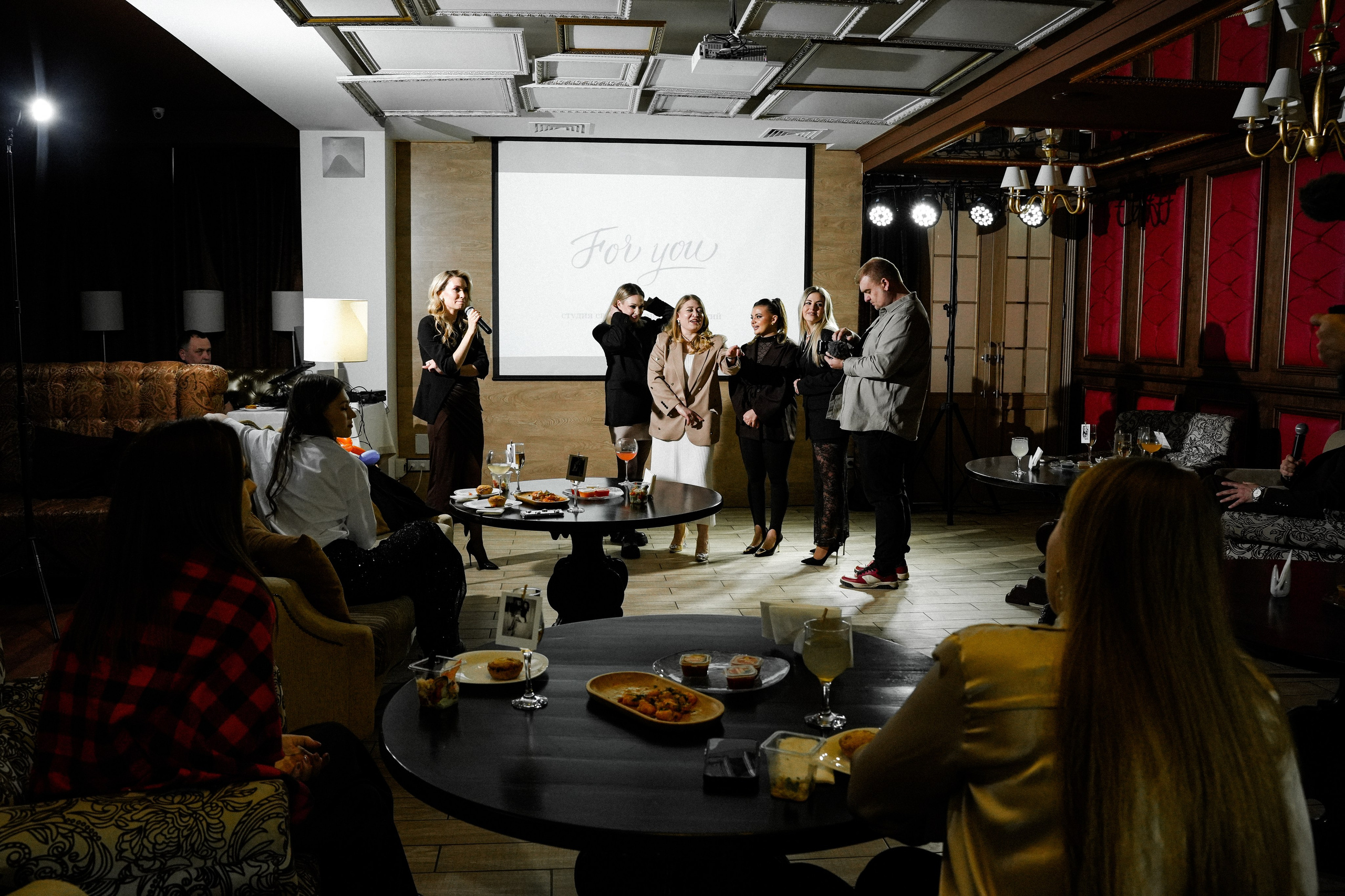 12лет студии «For you». Свадебный фотограф и видеограф в Ростове-на-Дону. Максим и Наталья Лебедевы