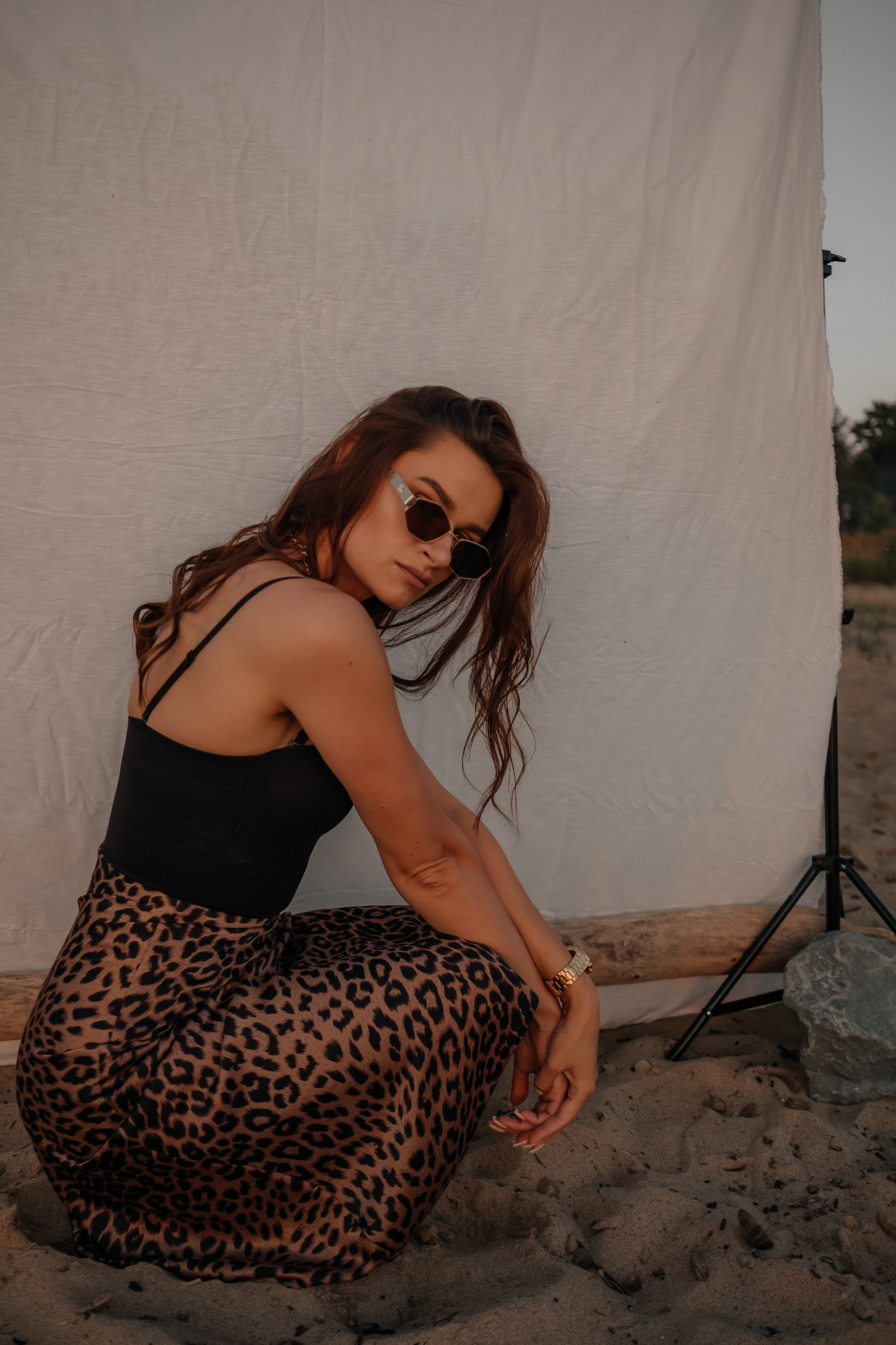 Катя с дочками на берегу. Фотограф в Новосибирске Диана Ильиных