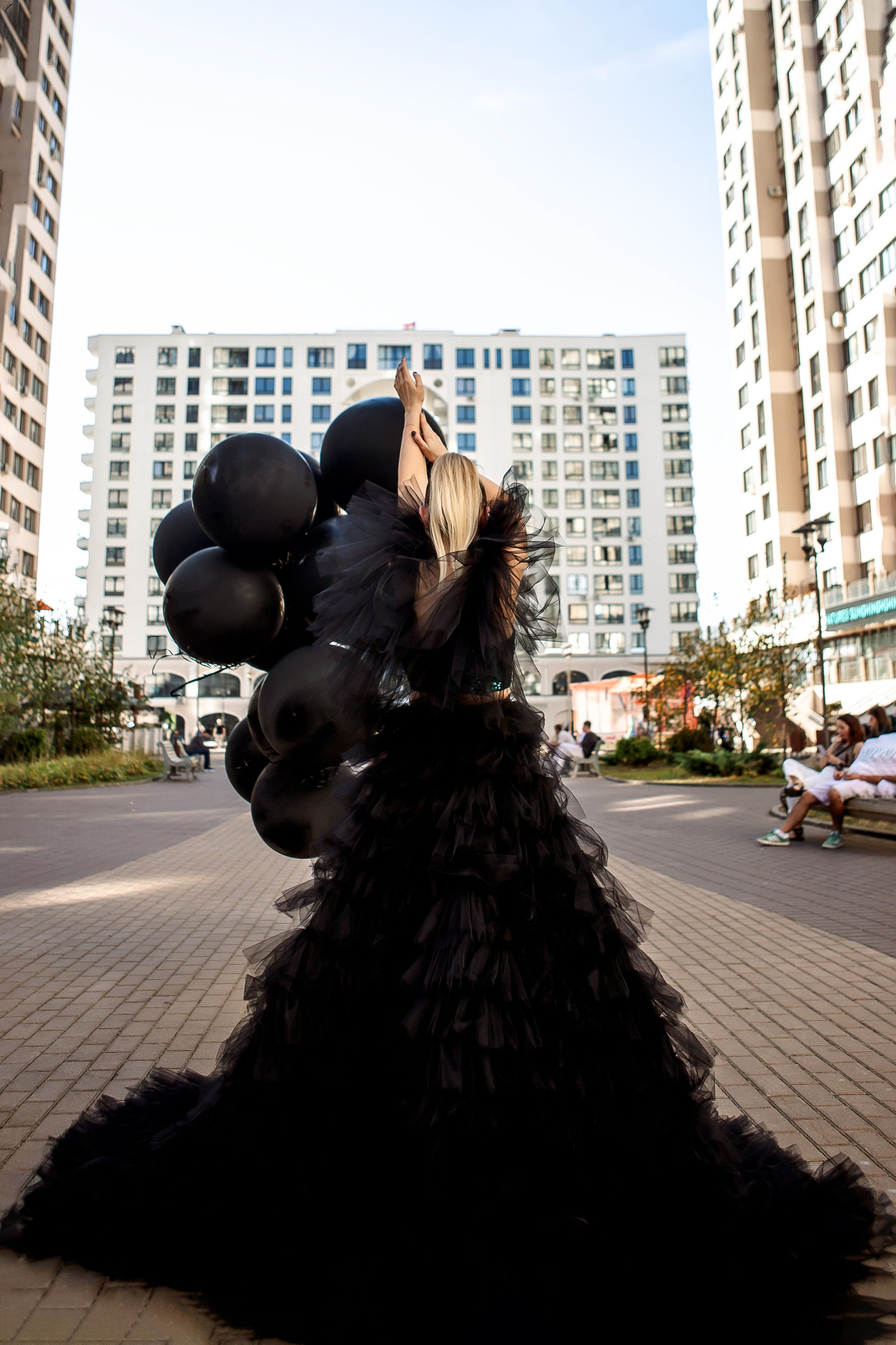 Прогулка с шарами. Семейный детский фотограф. Фотосессия в Минске