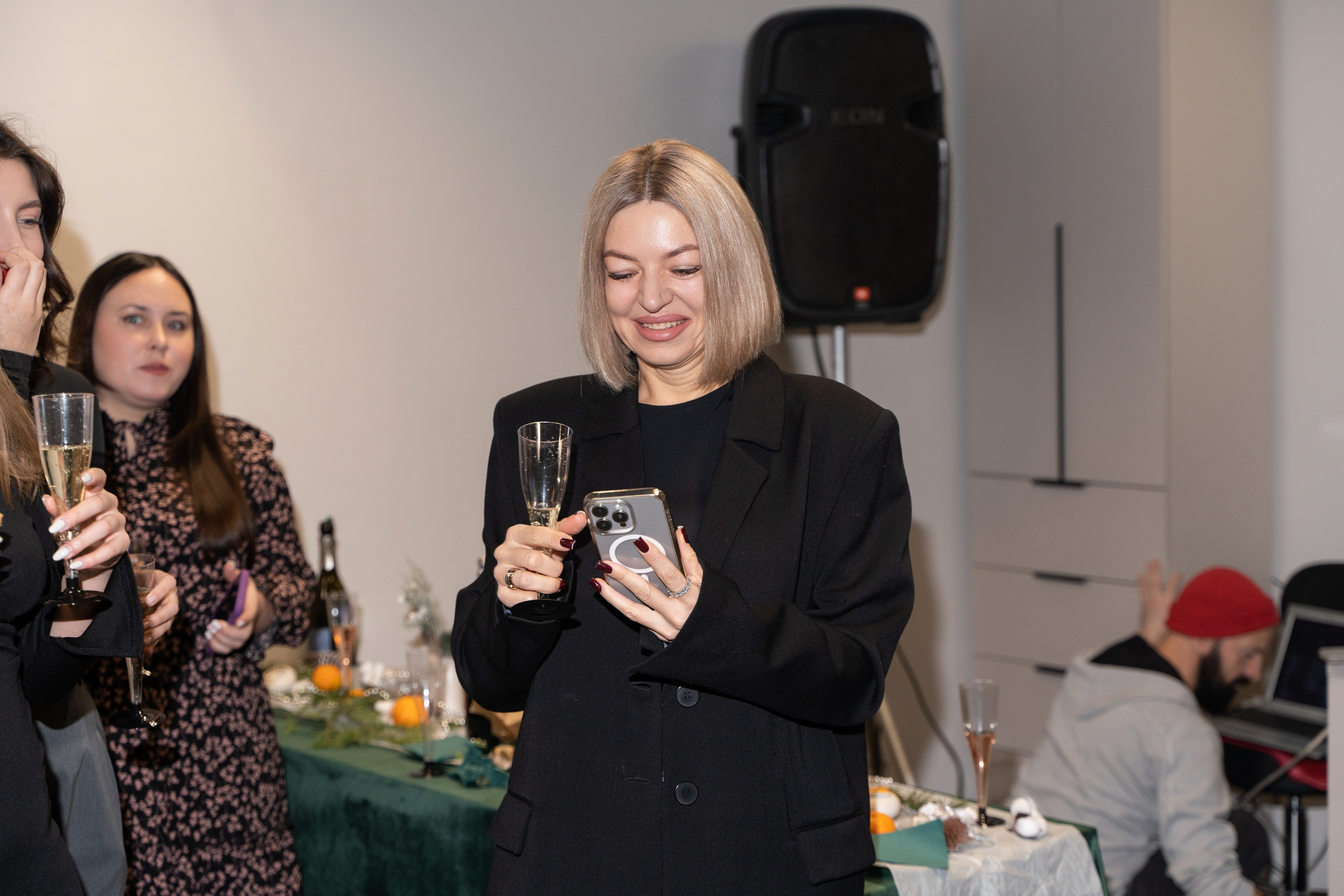 Корпоратив студии маникюра VTOPE. Margosha-ph.ru