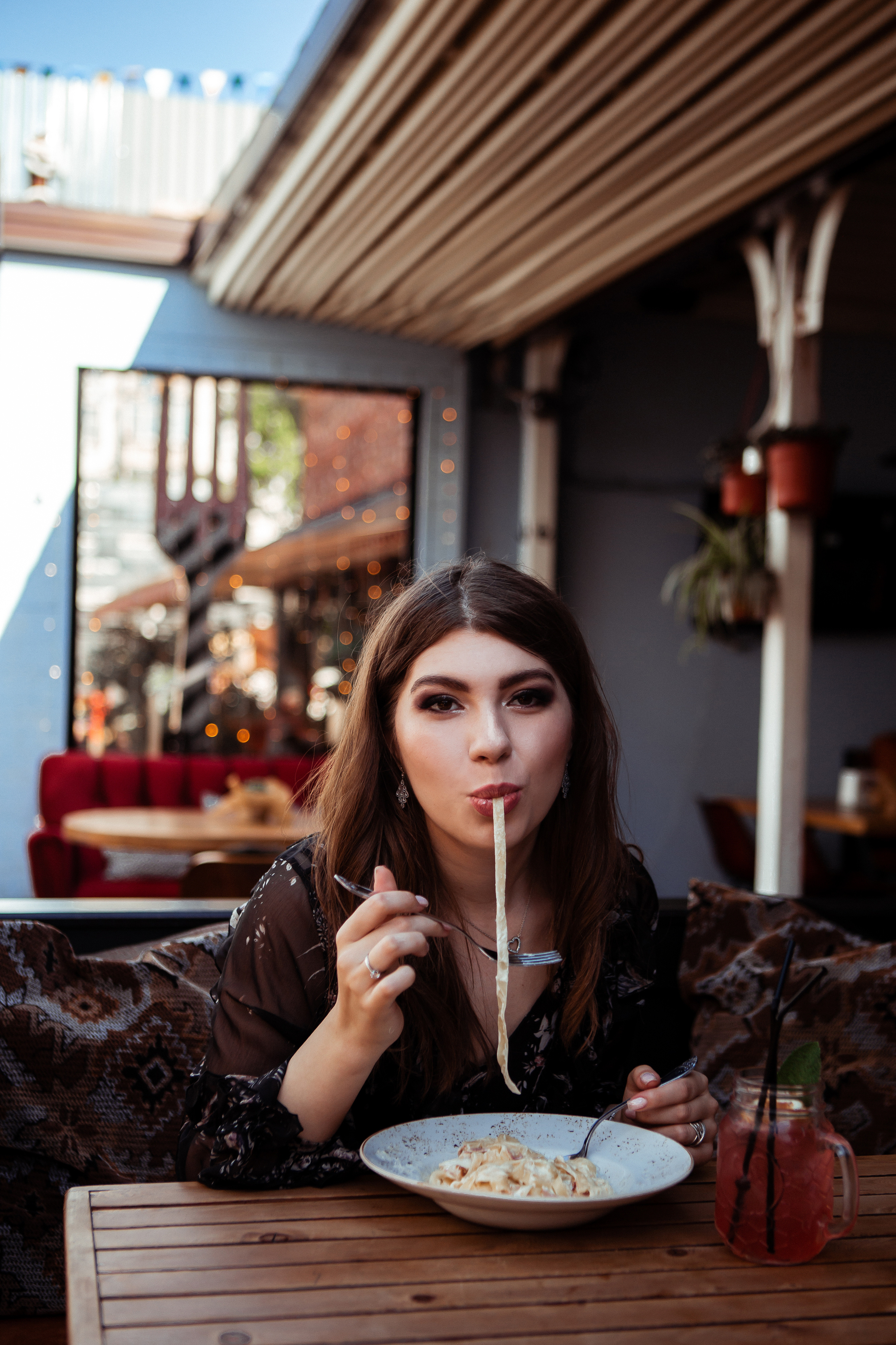 Прогулка по улочкам города 2.0. Семейный фотограф, свадебный фотограф, детский фотограф в Краснодаре А