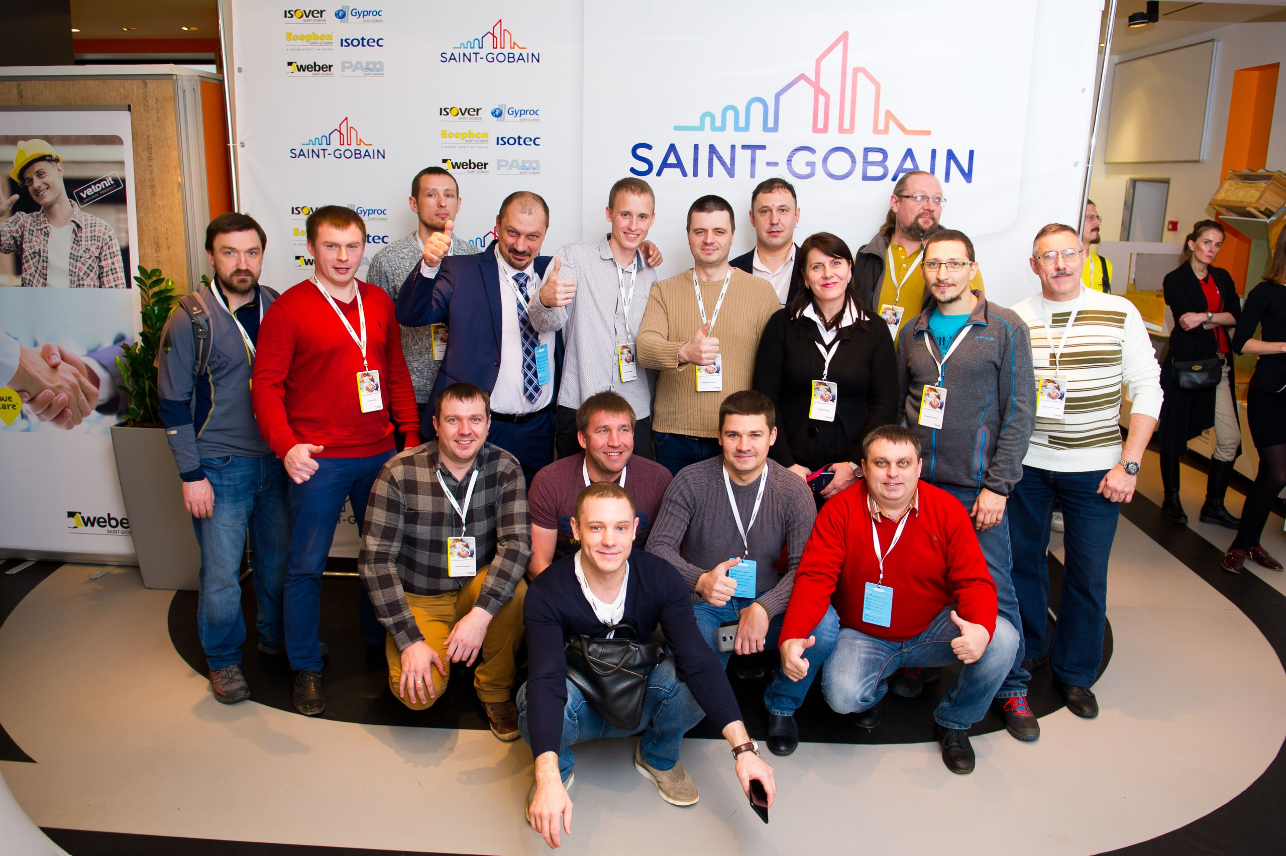 Saint-Gobain демонстрационный центр. Встреча блогеров и представителей фирмы. Репортажный фотограф и видеограф Слава Думчев. Тимбилдинги, отчетники, корпоративы