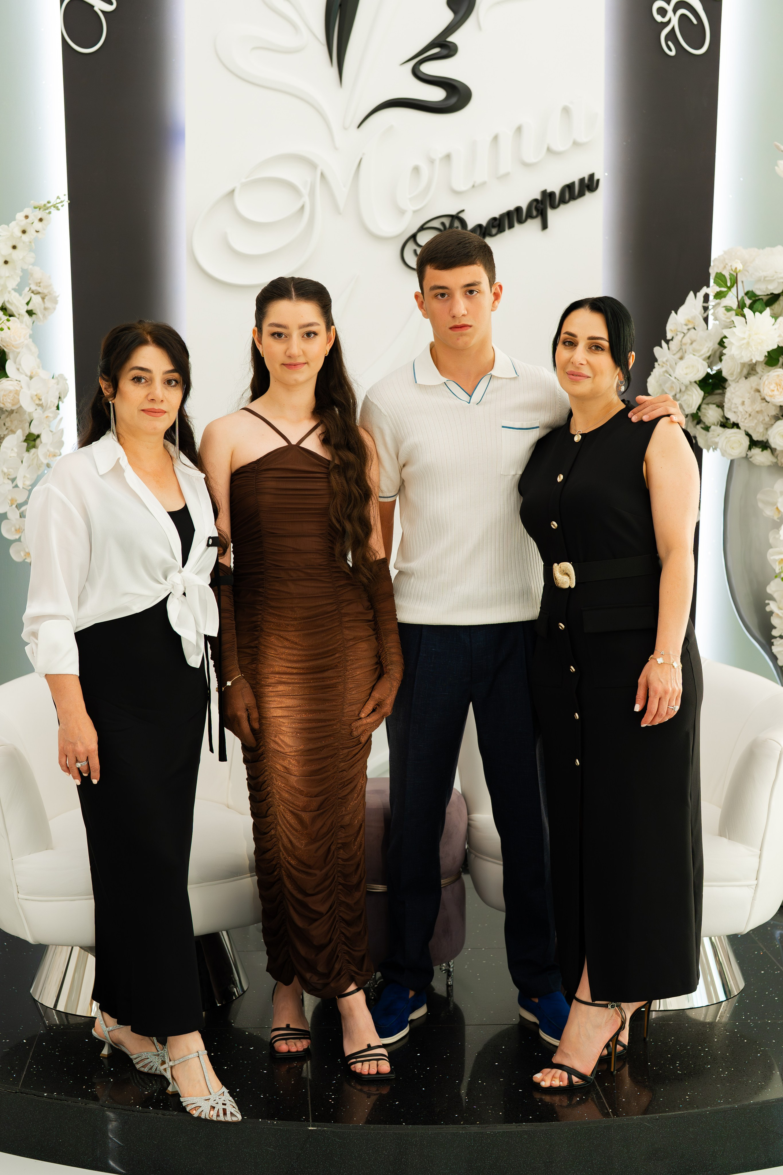 Школьный бал. Фотограф видеограф Геннадий Янбаев в Сочи, Краснодаре