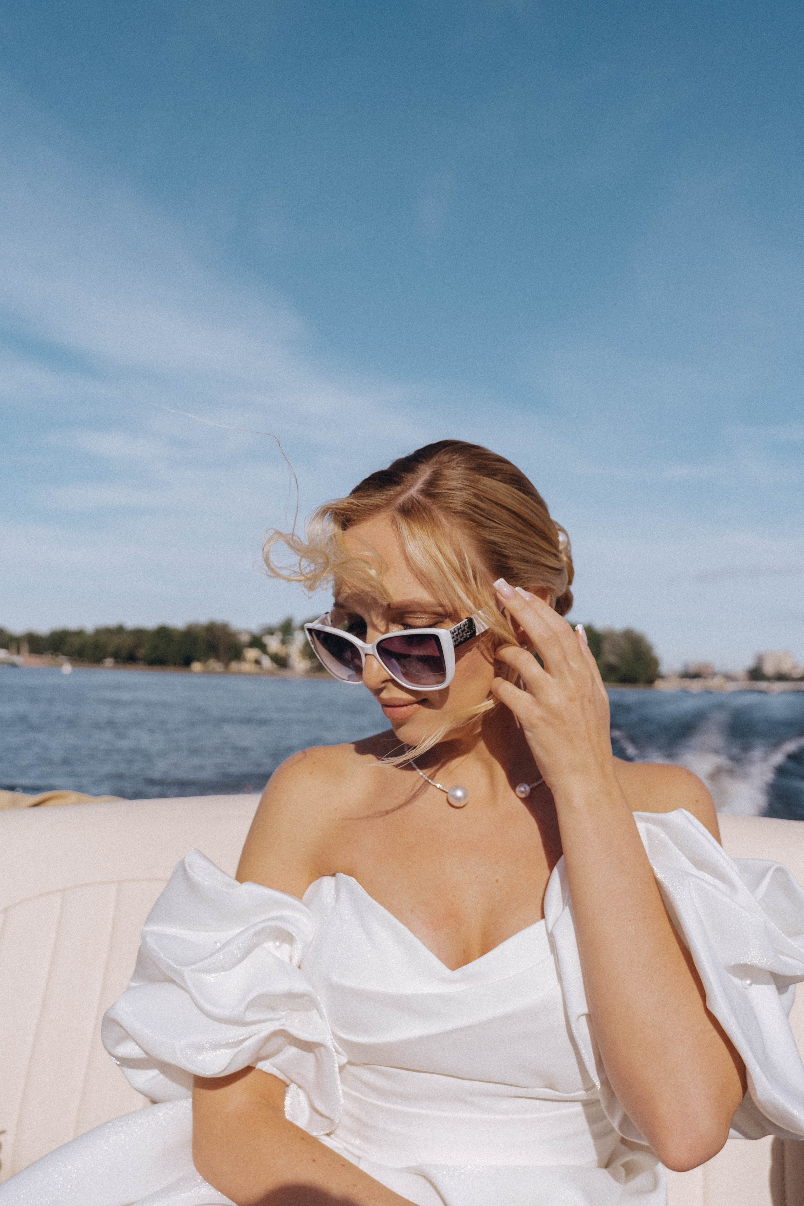 СВАДЕНБНАЯ СЬЕМКА НА КАТЕРЕ ПО КАНАЛАМ САНКТ-ПЕТЕРБУРГА И В АКВАТОРИИ НЕВЫ. Профессиональный фотограф, Санкт-Петербург — Виктория Богомолова