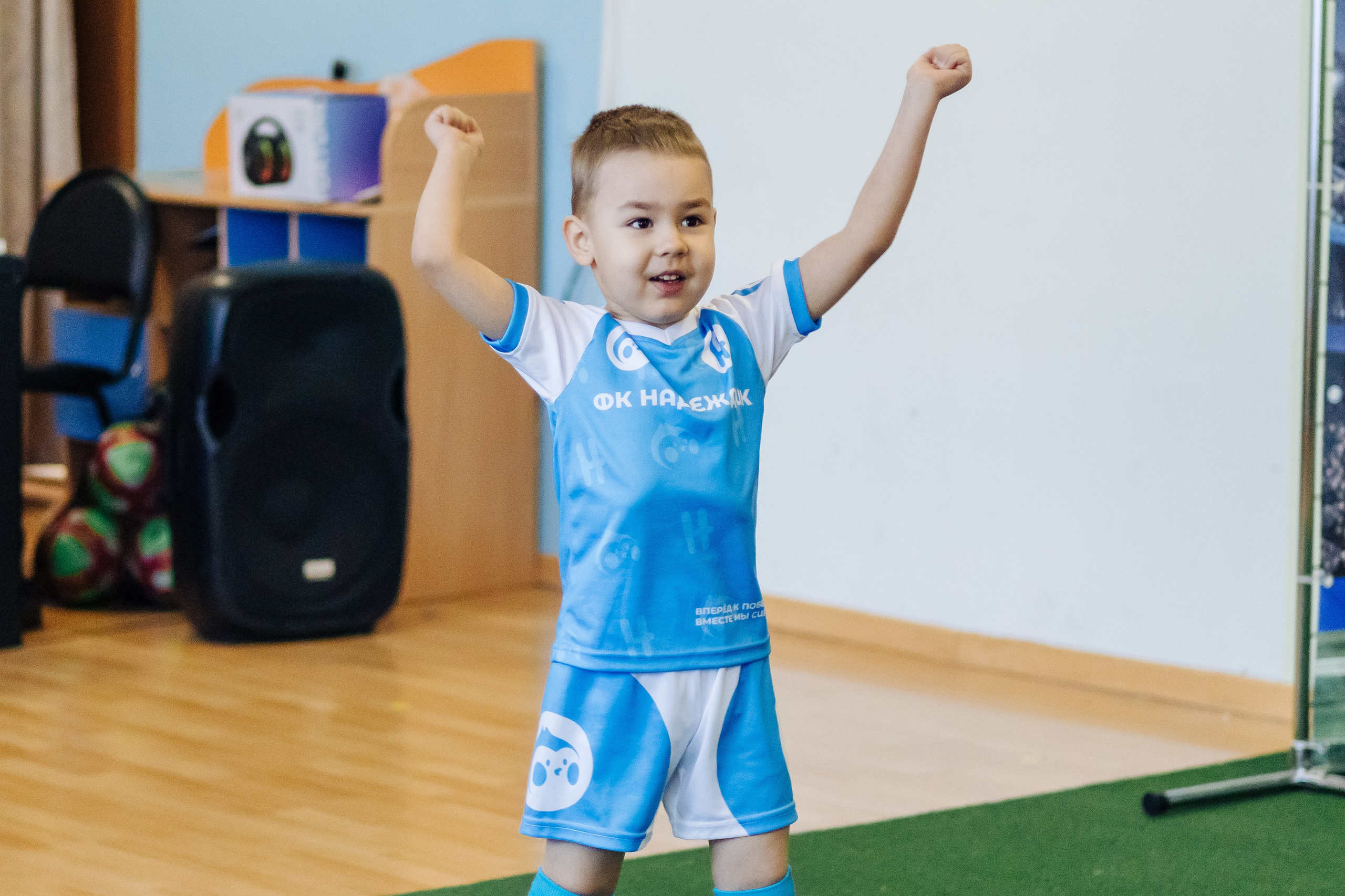 Фотосессия с кубком в детских садах г. Магнитогорска. Денис Прохоров Фотограф в г. Магнитогорск