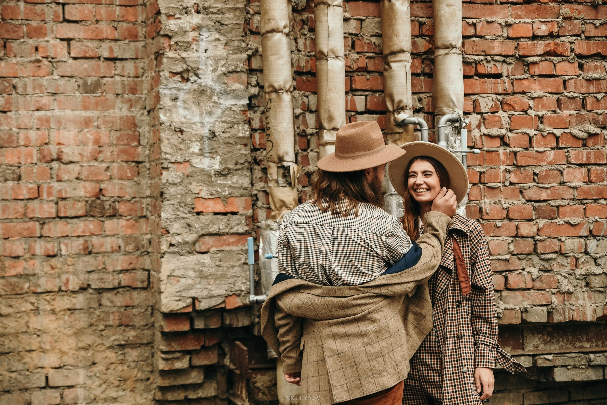Love-story в городе. Свадебный и travel фотограф в Волгограде, Сочи, Домбае, Европе