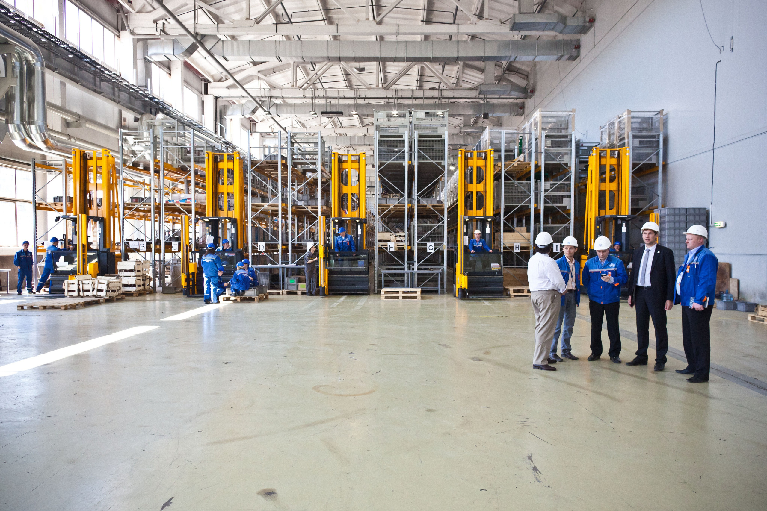 ТИХВИНСКИЙ ВАГОНОСТРОИТЕЛЬНЫЙ ЗАВОД. Рабочая сторона — бизнес портрет и репортаж в Санкт-Петербурге