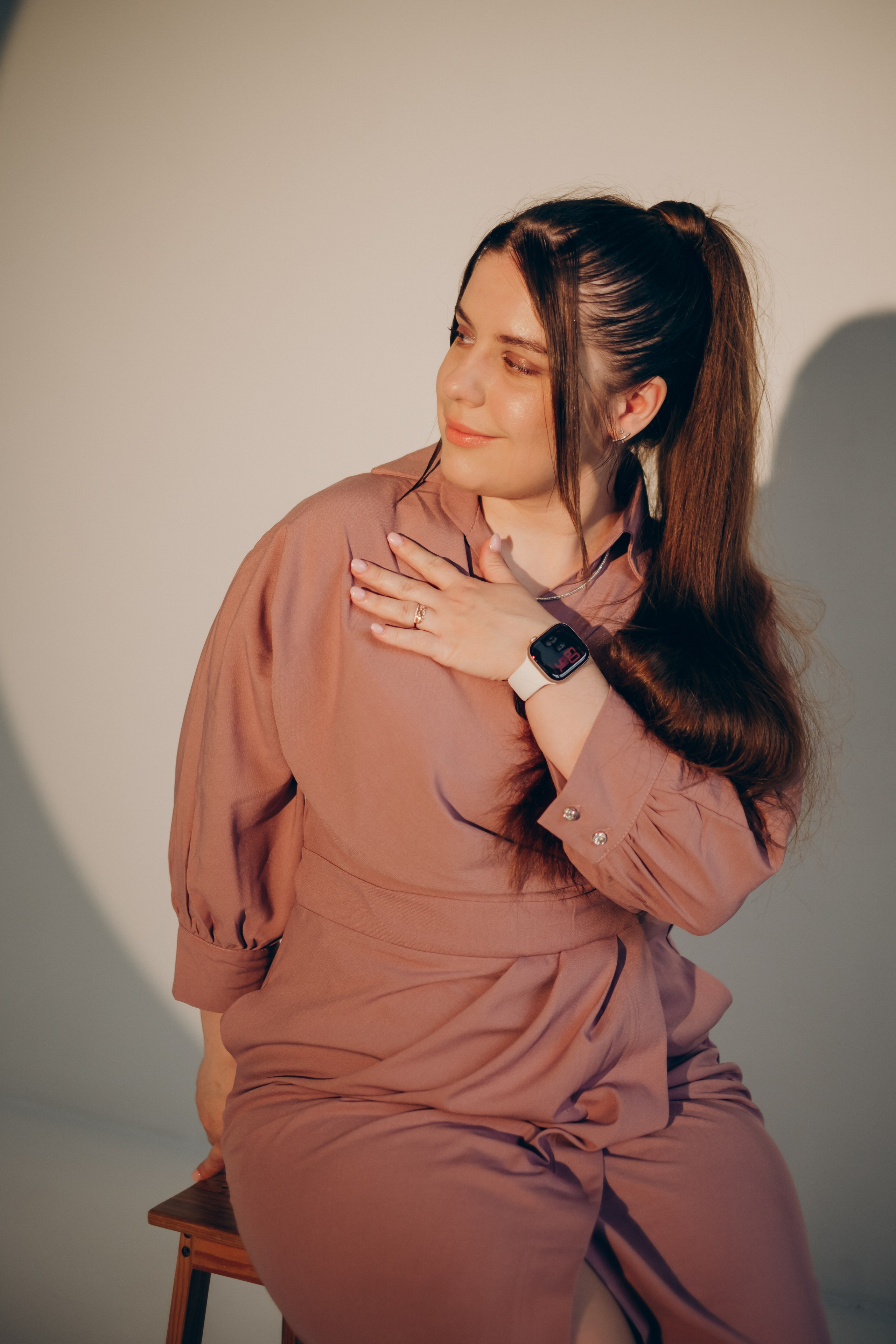 Фотосессия «День рождения» в минималистичной студии. Фотограф Новосибирск Анна Рождественская