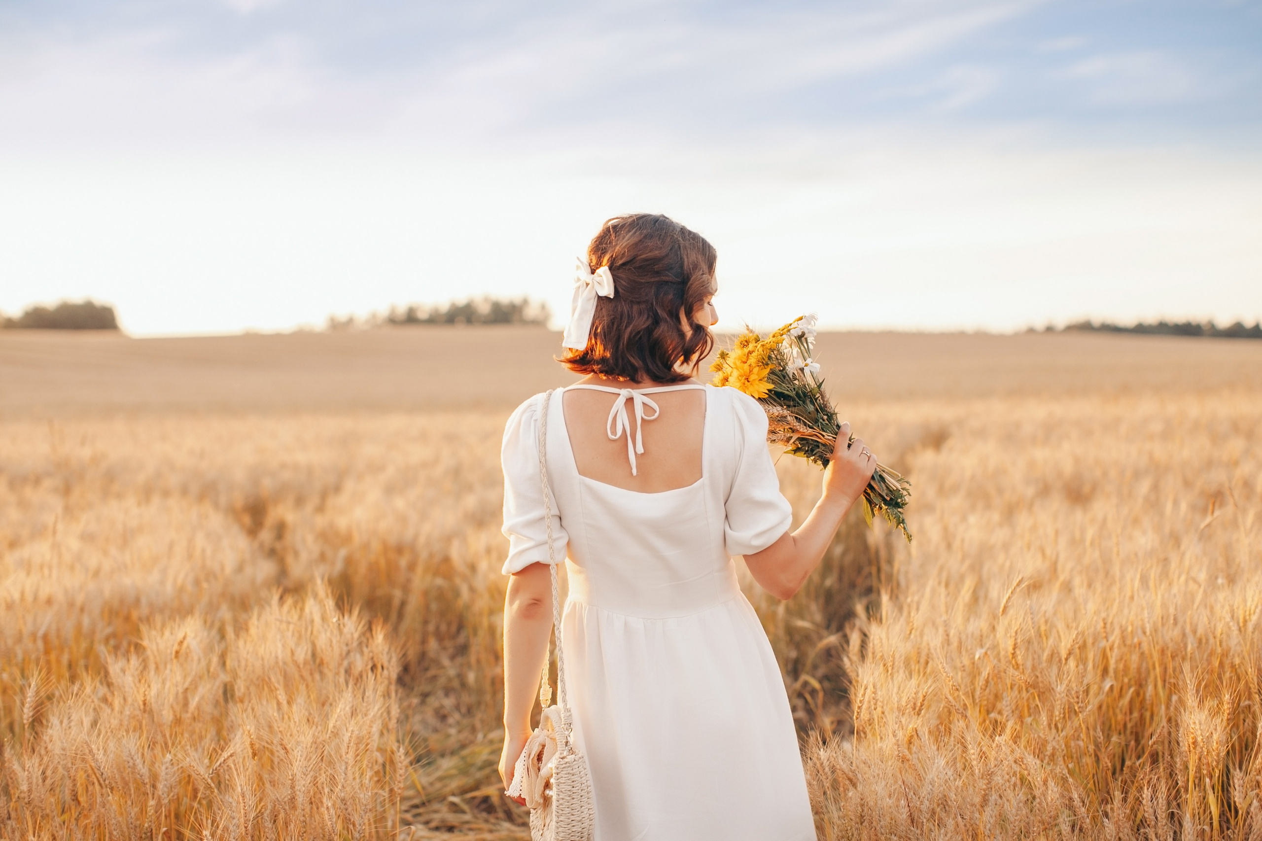 Семейная фотосессия в поле на закате. Фотограф Ольга Ефремова