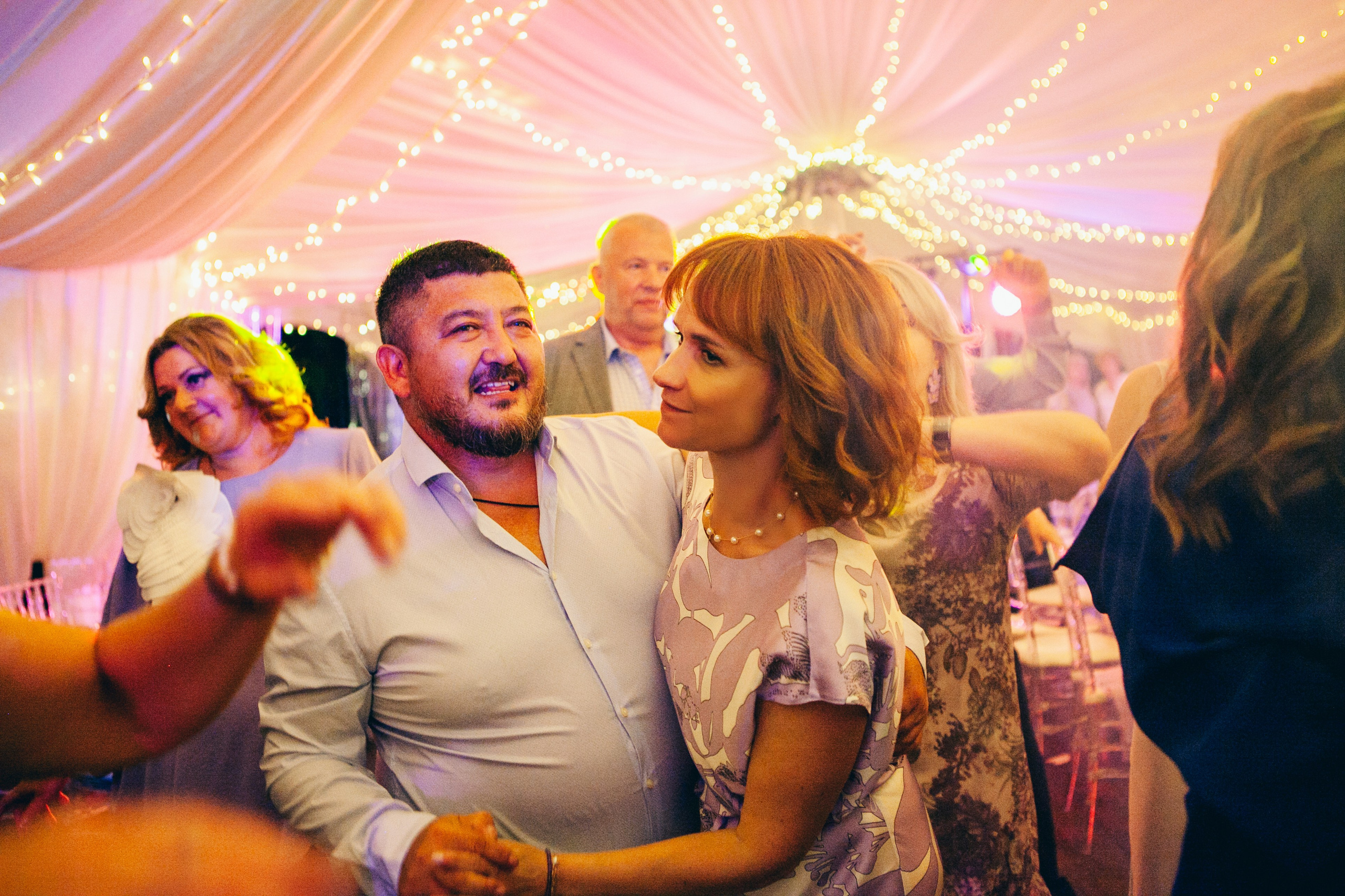 Свадебная фотосессия в отеле hartwell hotel и на патриарших прудах. Фотограф Ольга Ефремова