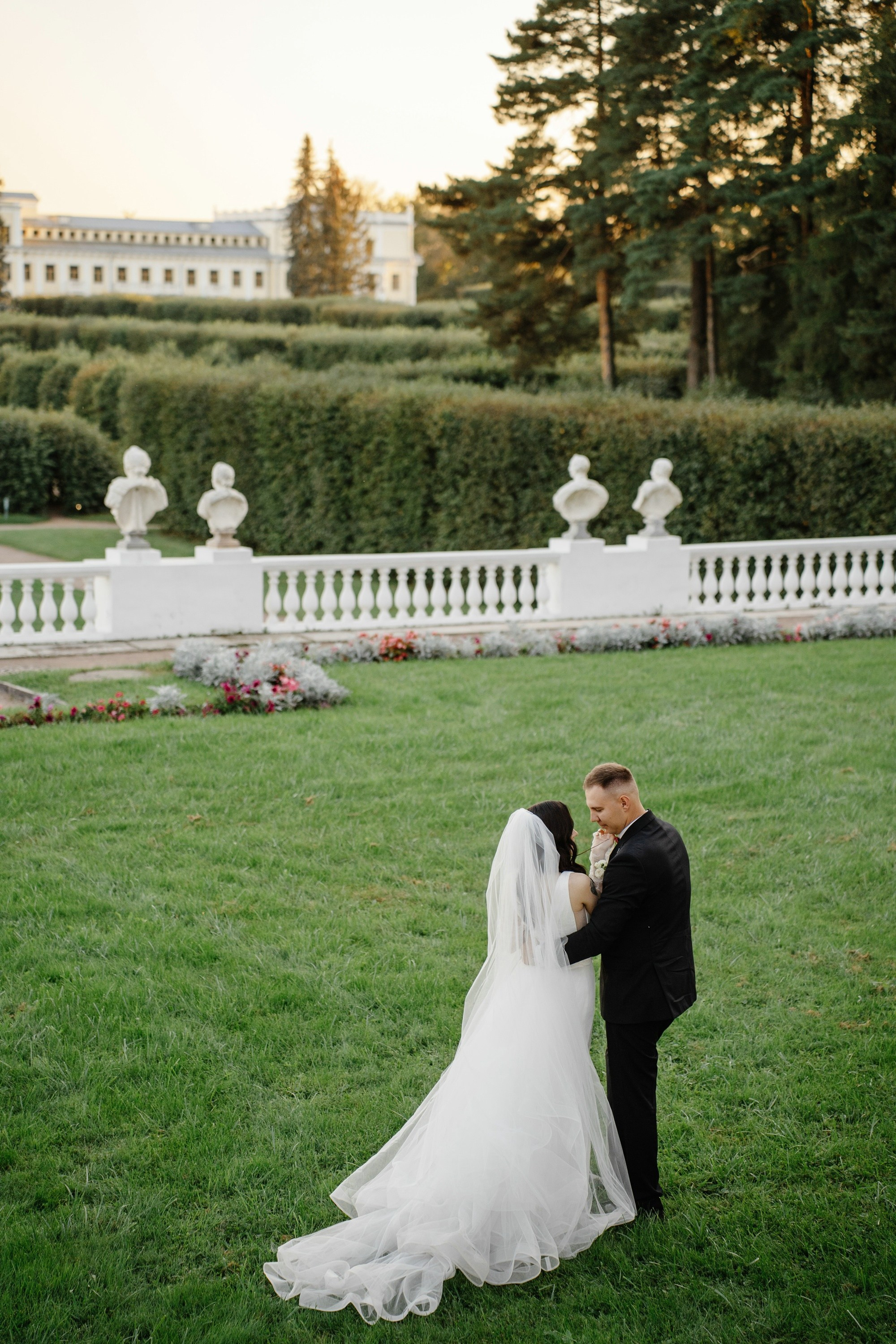 Свадьба в усадьбе Архангельское. Свадебный и семейный фотограф в Москве Светлана Зоткина