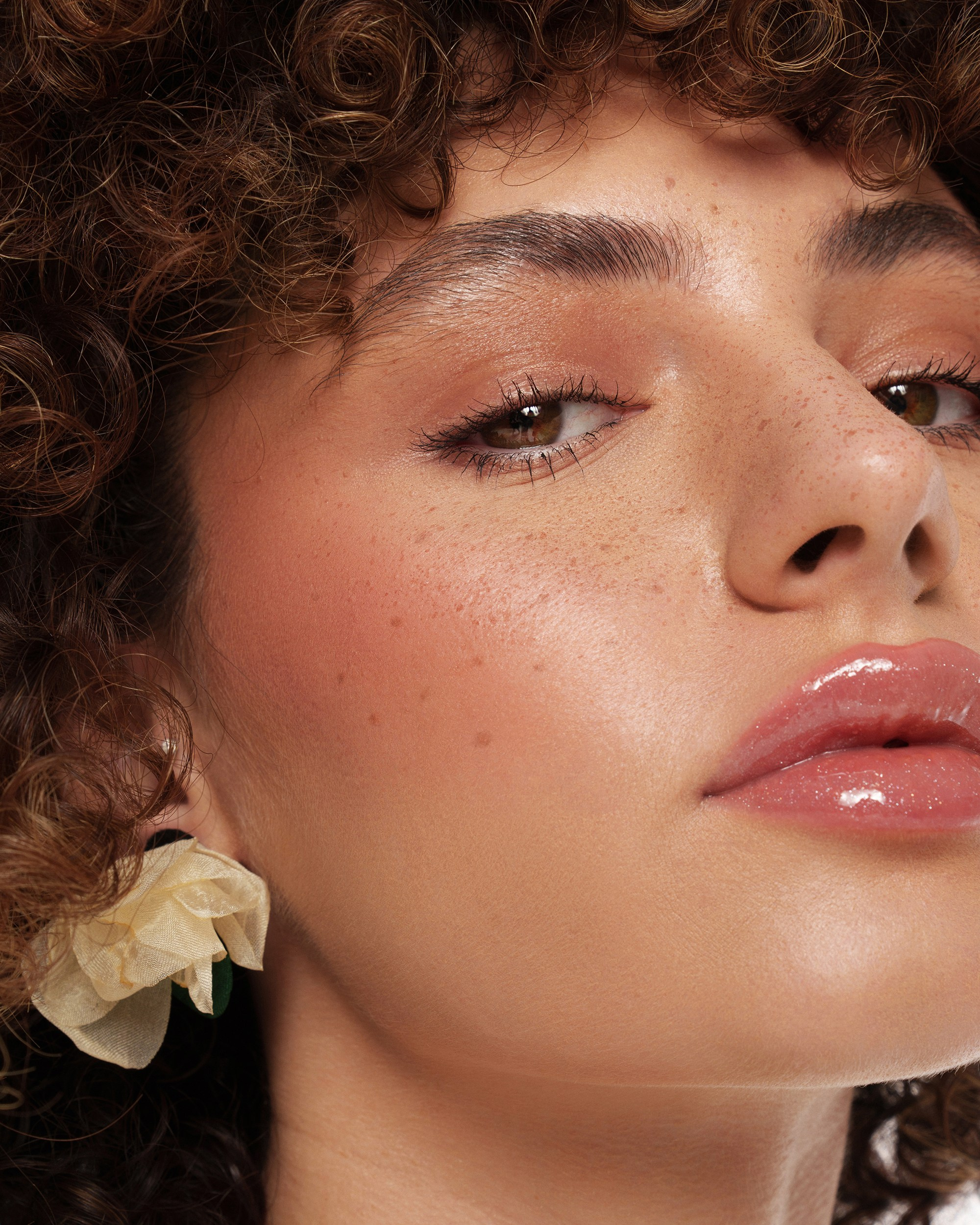 Весенняя рекламная съемка для Лэтуаль. Бьюти и предметный фотограф в Москве Светлана Грачева