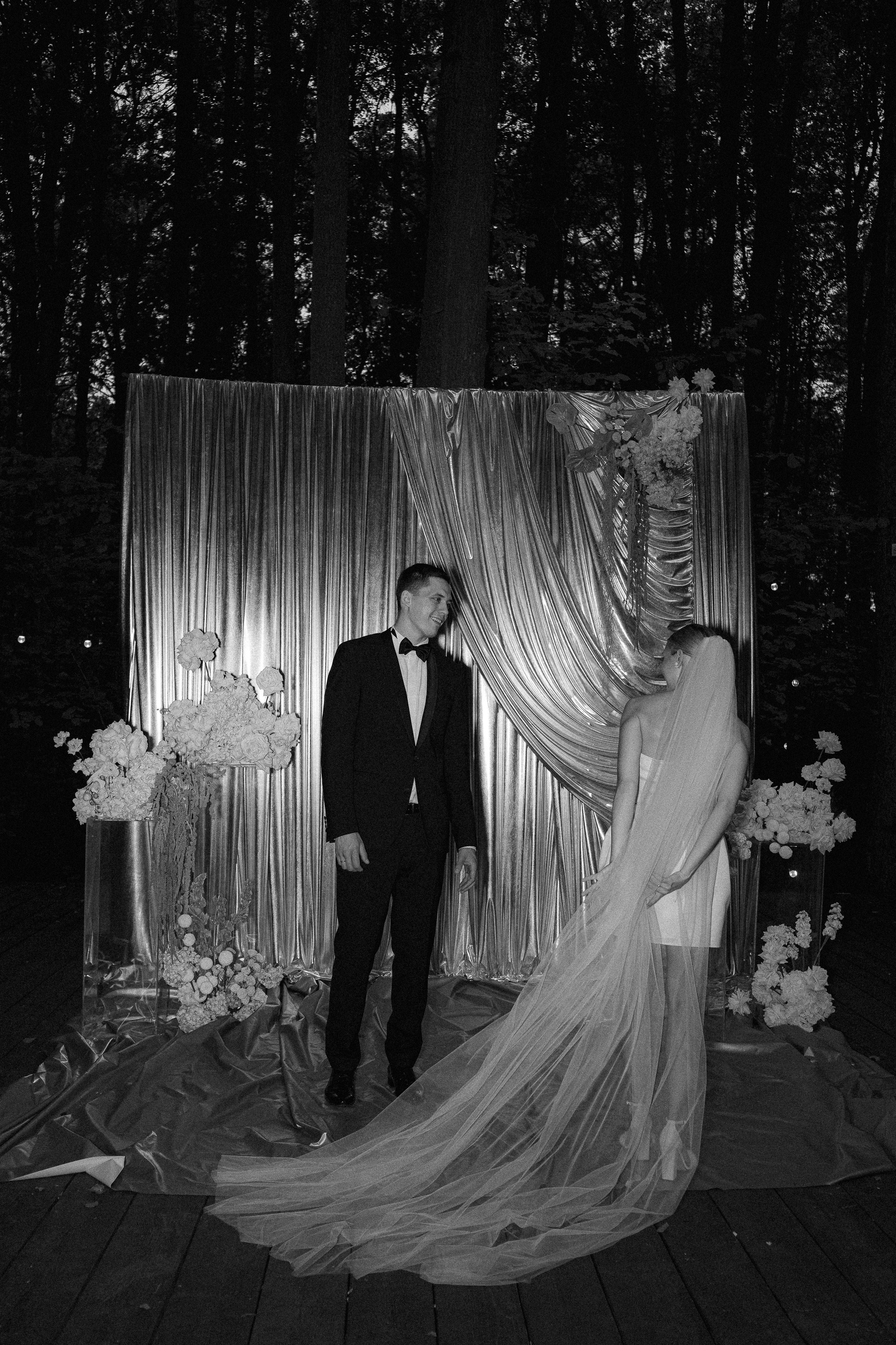 Love is all Around. Сентиментальная свадебная фотография