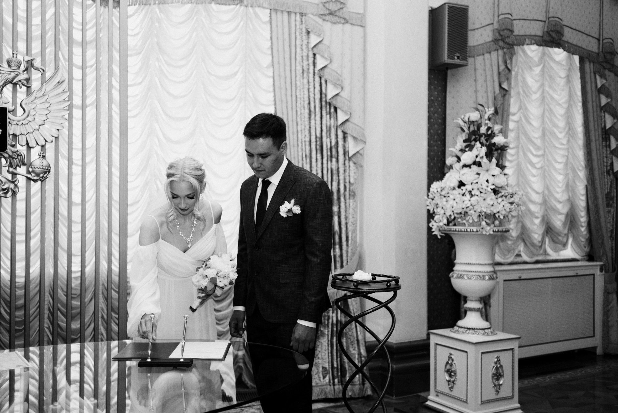 Свадебный фотограф в Тюмени — Фотосессия Тимура и Лизы в городском стиле. Портретный фотограф Тюмень Дарья Мустафина