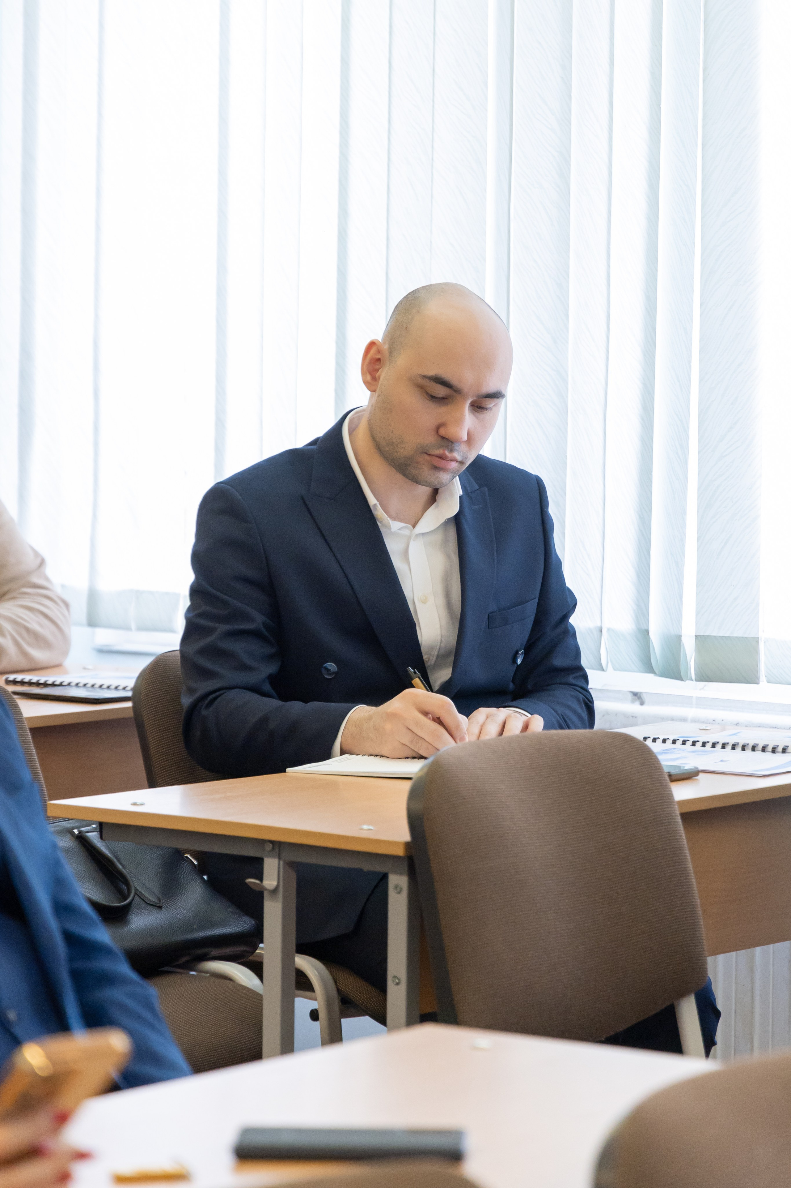 XIV ПМОФ '24. Школа 683. Евгений Матвеев — фотограф в Санкт-Петербурге