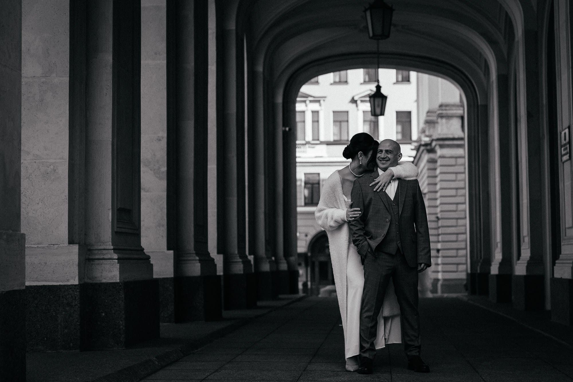 Свадебная фотосессия в СПб у Исаакия и на Витебском вокзале