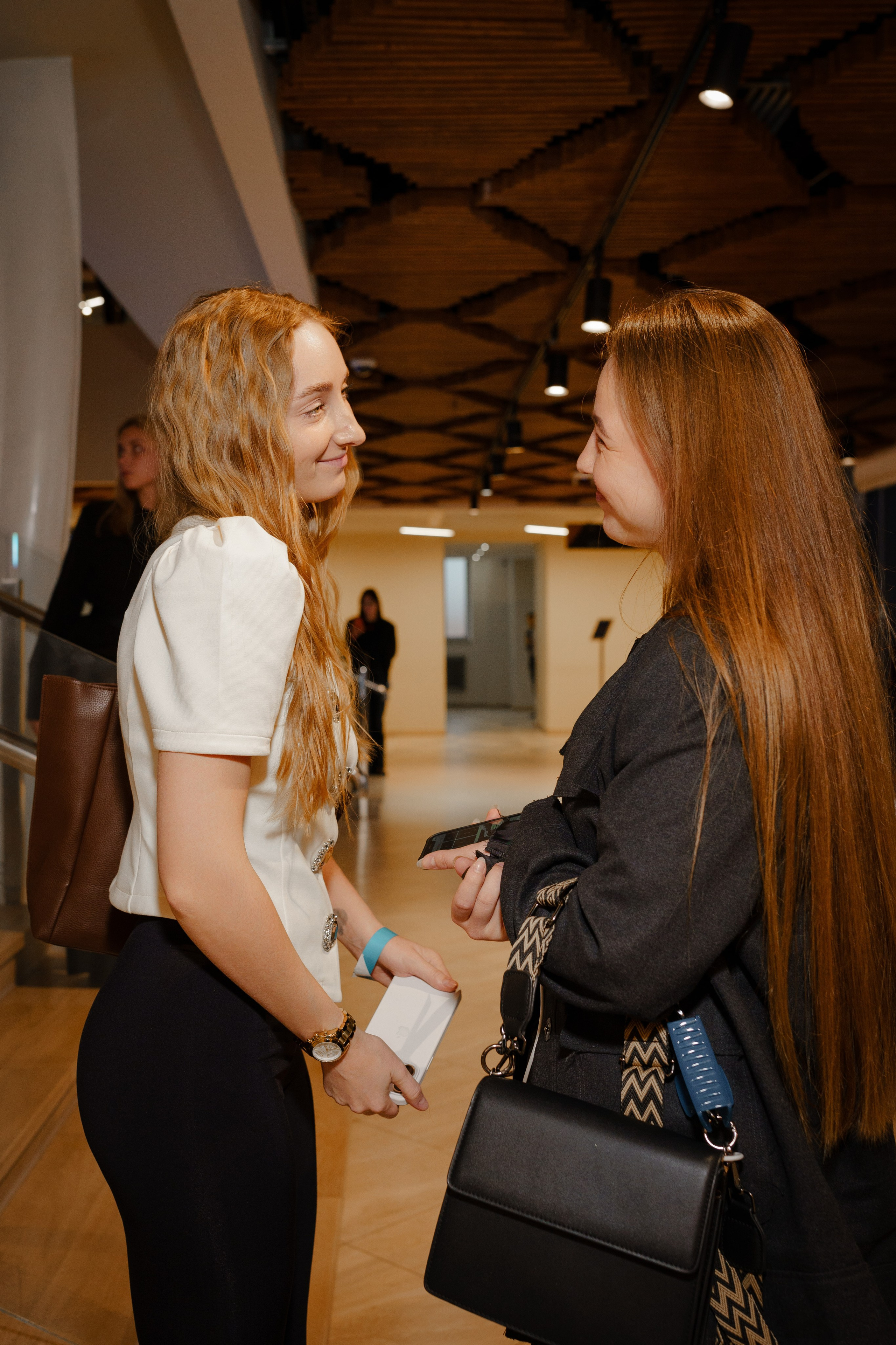 Репортажный фотограф на конференцию в Москве. Репортажный фотограф в Москве Саша Дружинина