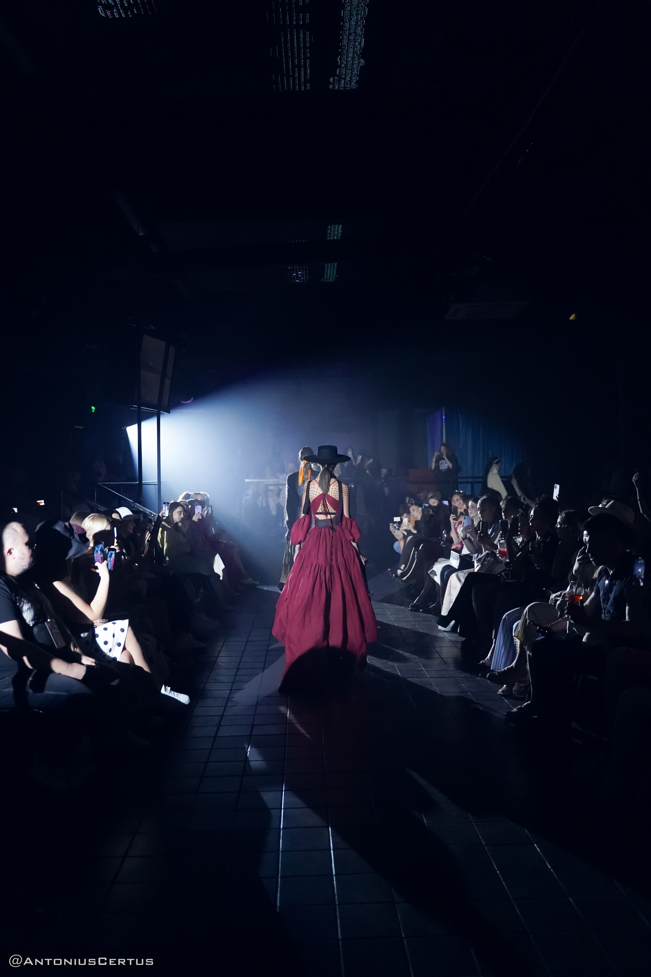 Fashion шоу и показы. Фотограф Антон Никитин