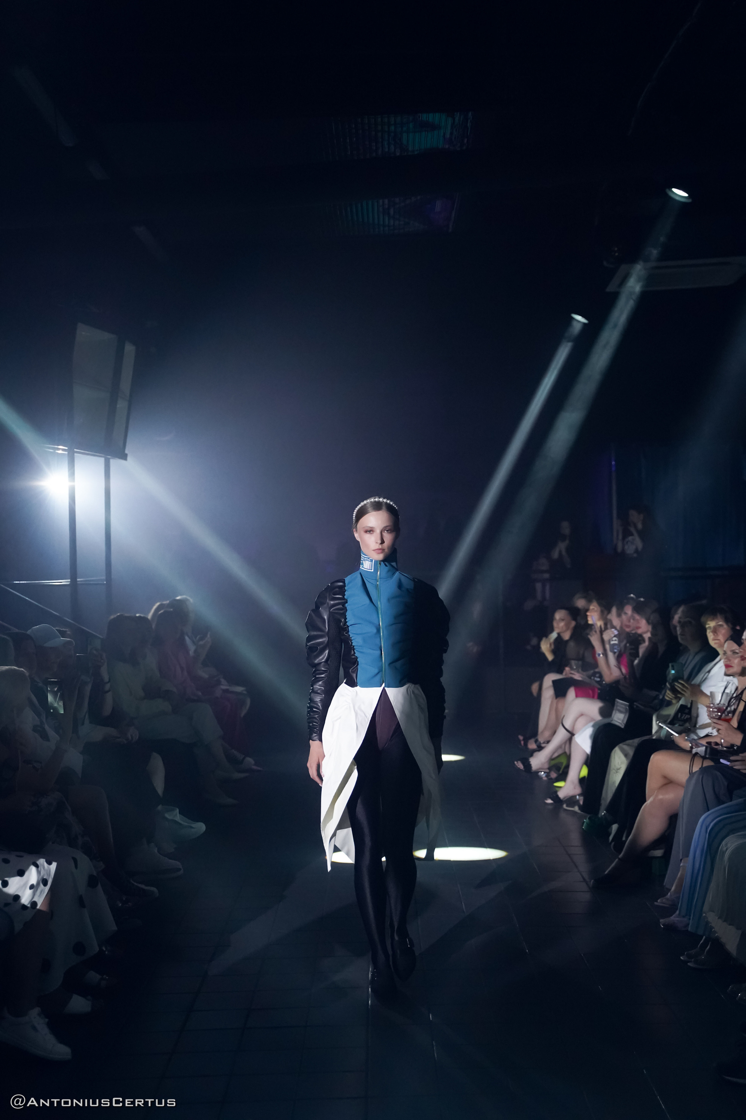 Fashion шоу и показы. Фотограф Антон Никитин