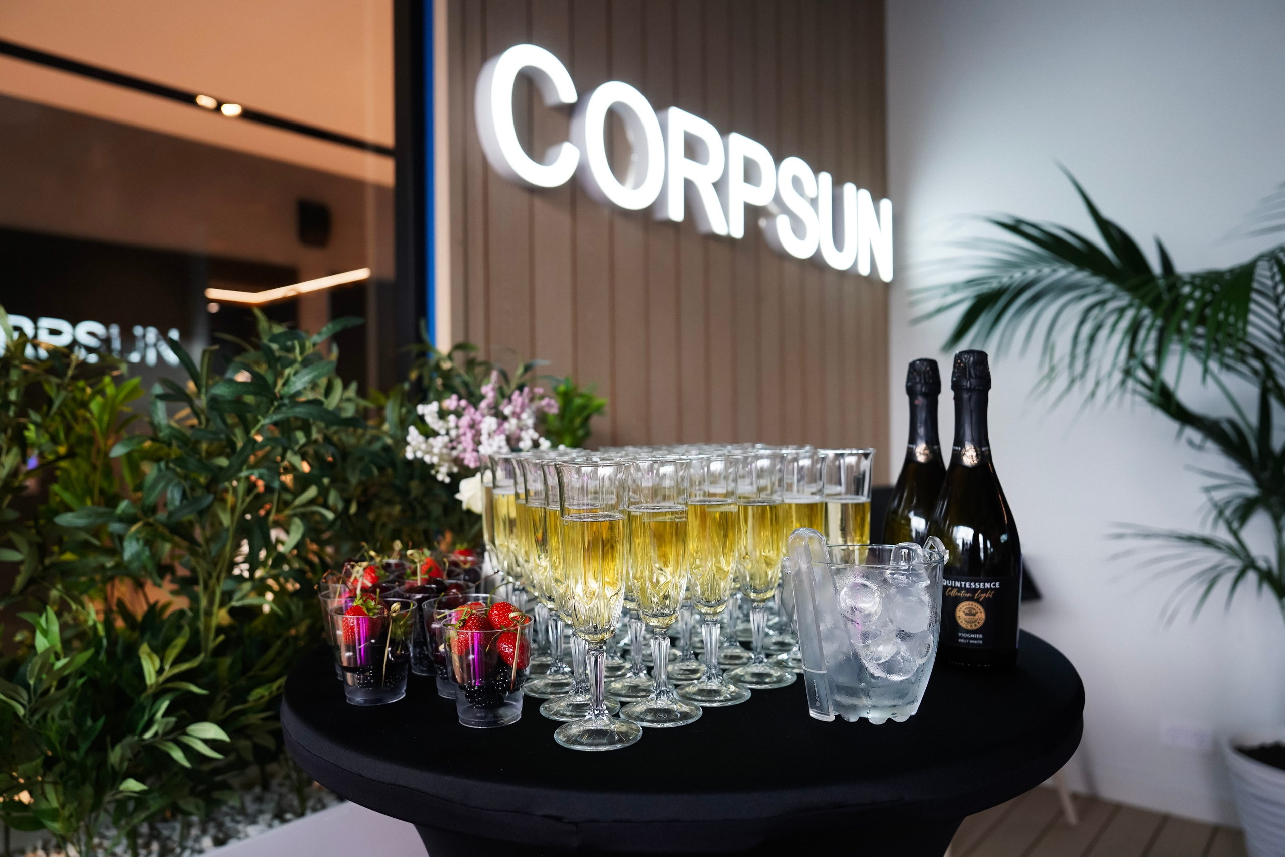 Открытие салона Corpsun / для HiHome. Фотограф с психологическим образованием