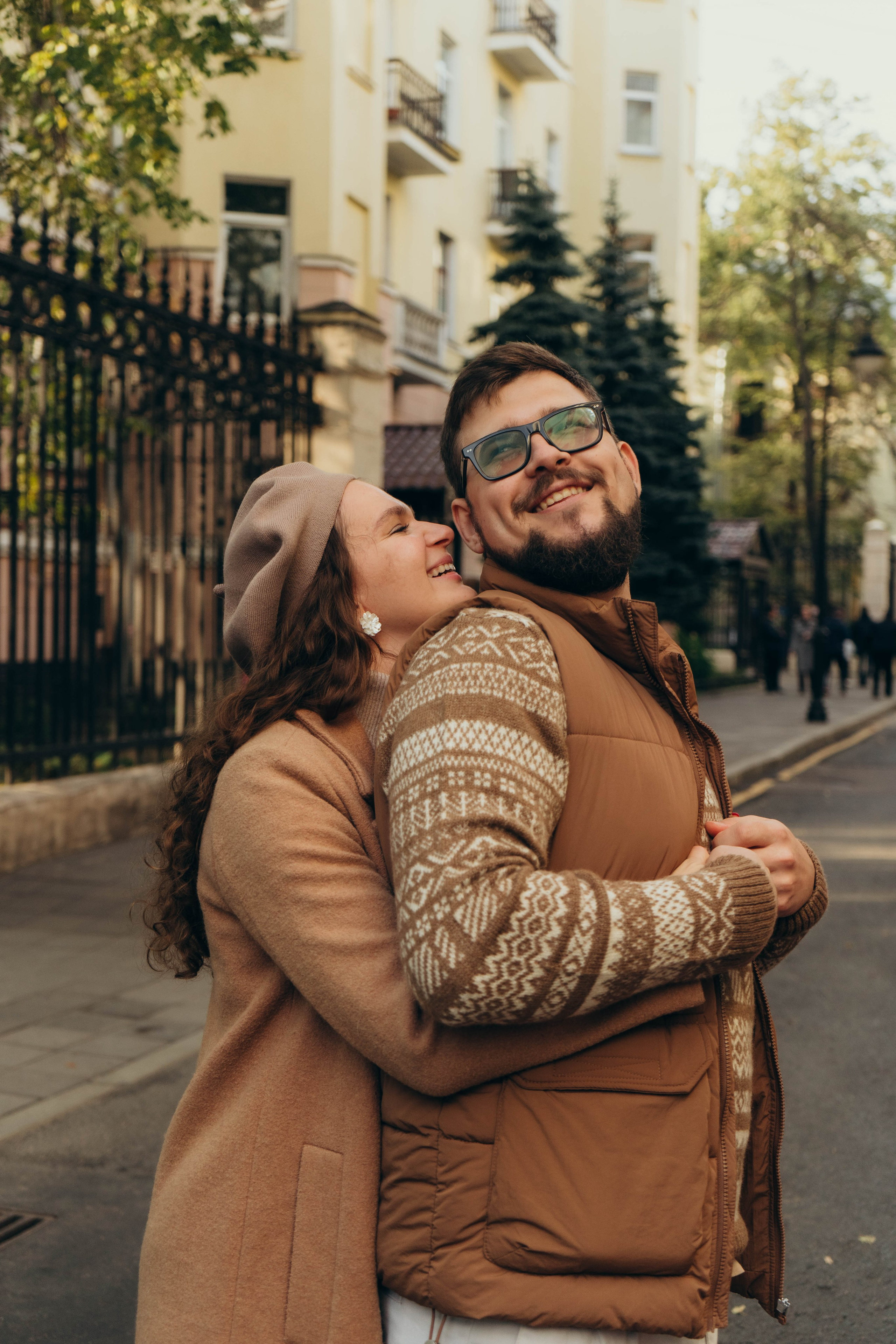 Аня, Влад и Джонни