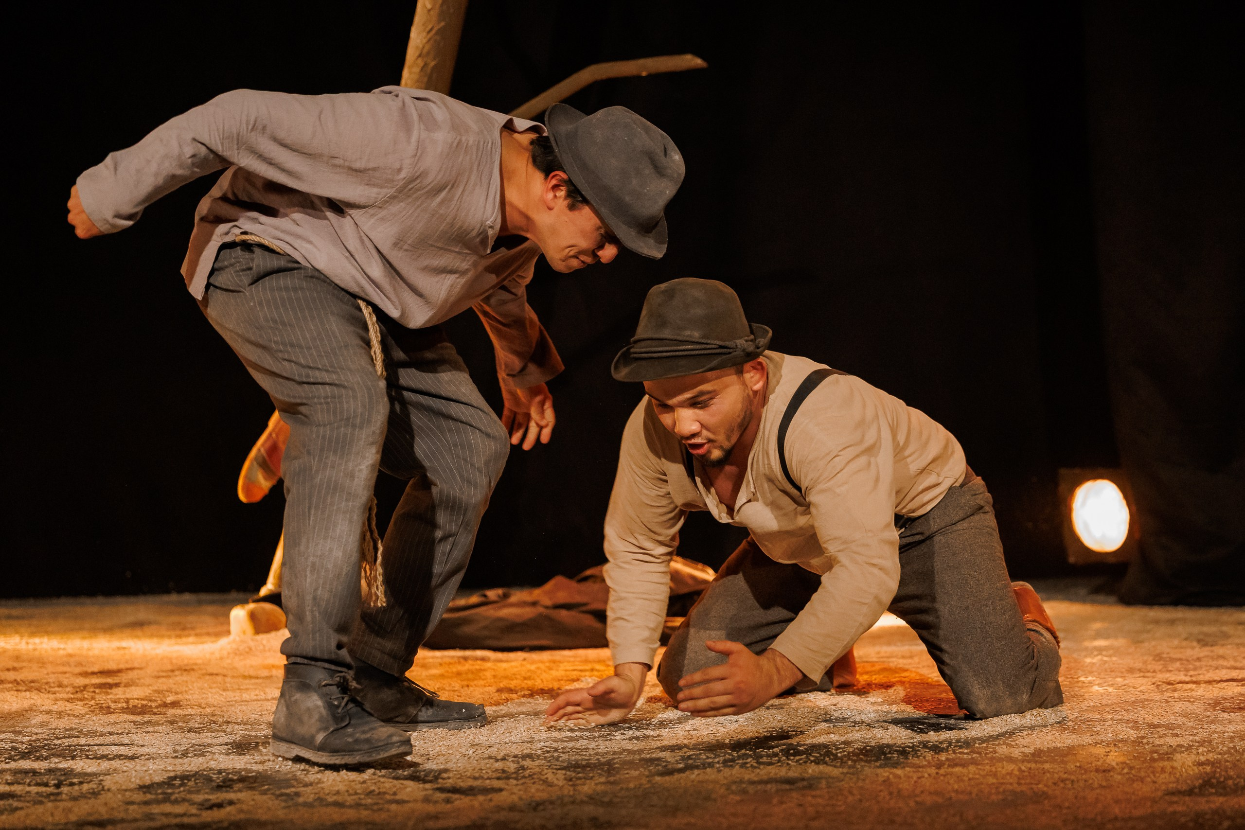 Спектакль «В ожидании Годо» от театра Д. Лица в СПб. Фотограф в Санкт-Петербурге — Сергей Петров