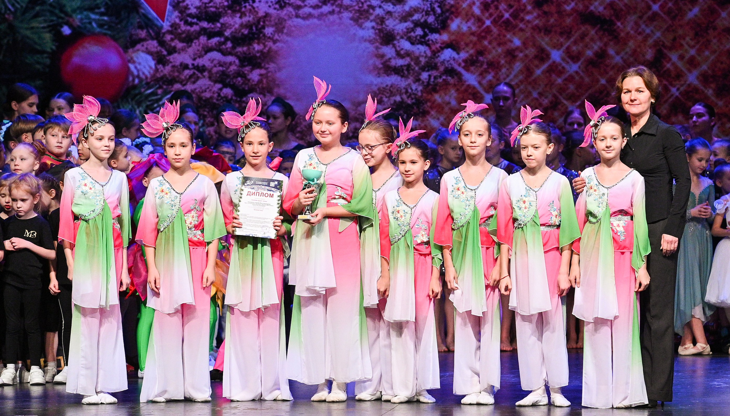 14.11.2024 «Новогодний Звездопад Талантов» Фестивальное движение «Шаг к мечте» г. Москва. Медиастудия Фото Концепт