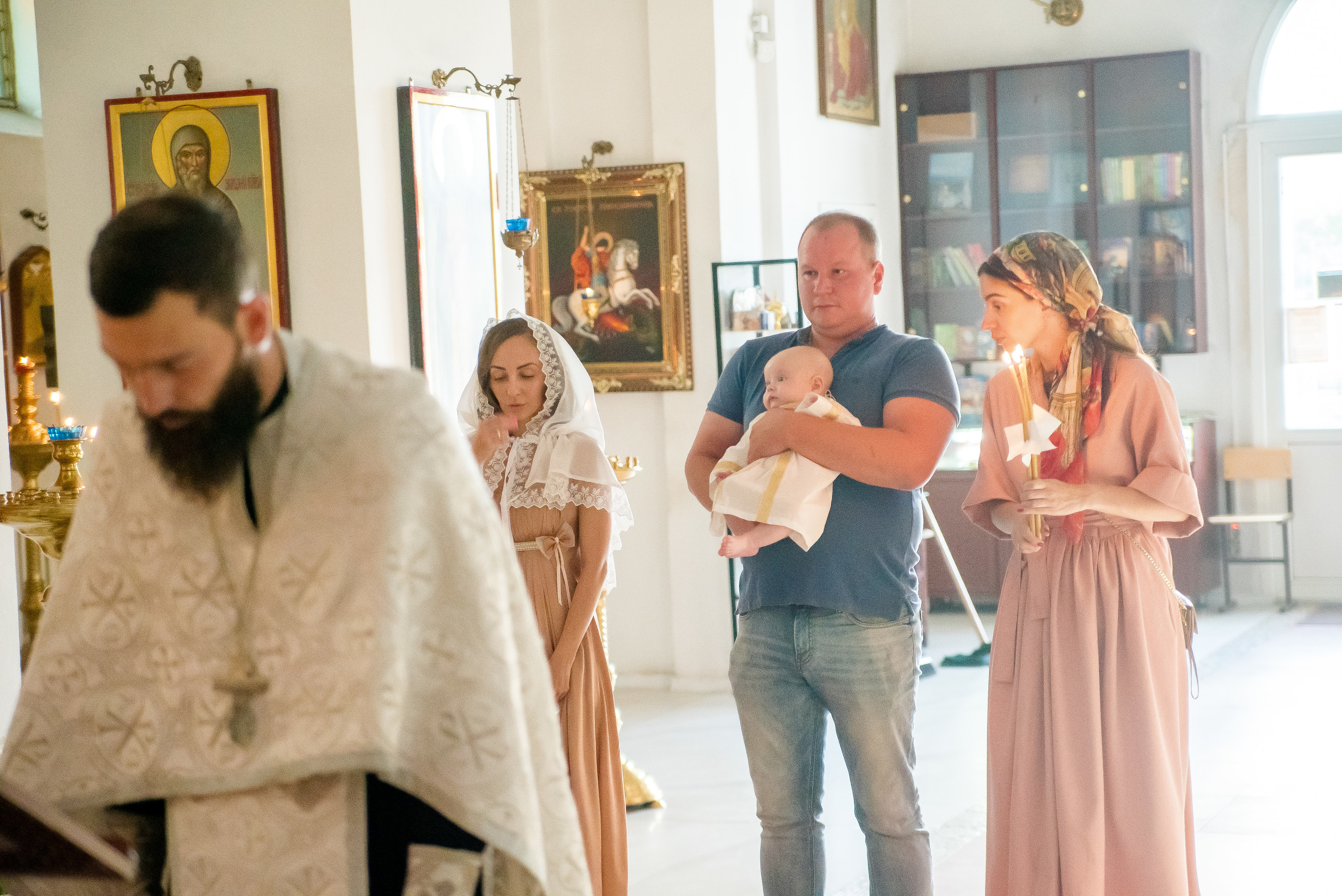 Фотограф церковных обрядов в Ростове-на-Дону. Профессиональная фото и. Максим Матвийченко и Виктория Басова профессионалы своего дела