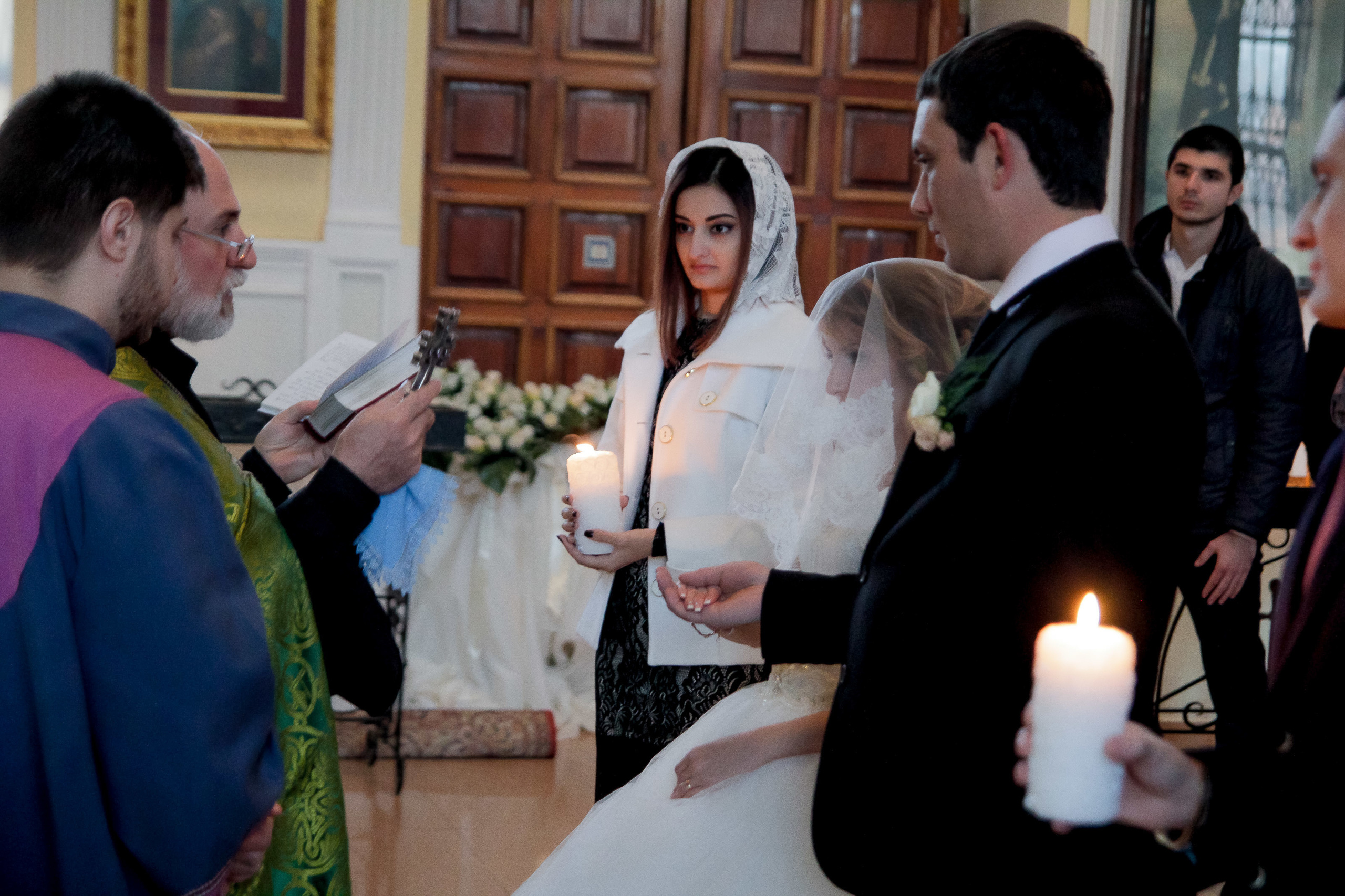 Фотограф церковных обрядов в Ростове-на-Дону. Профессиональная фото и. Максим Матвийченко и Виктория Басова профессионалы своего дела