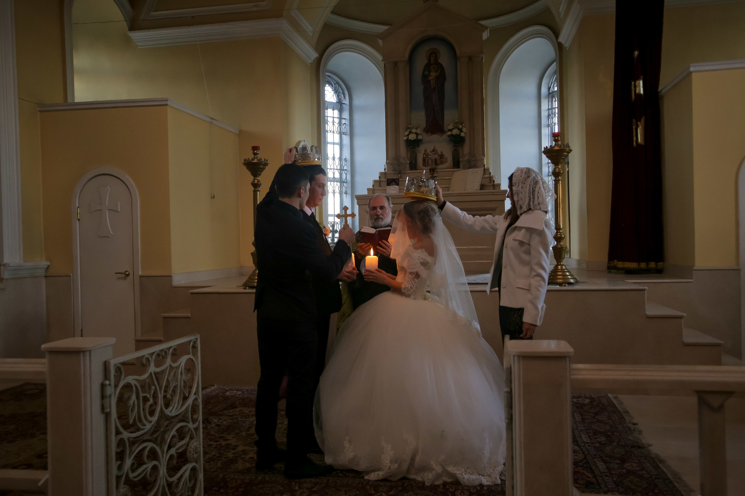 Фотограф церковных обрядов в Ростове-на-Дону. Профессиональная фото и. Максим Матвийченко и Виктория Басова профессионалы своего дела