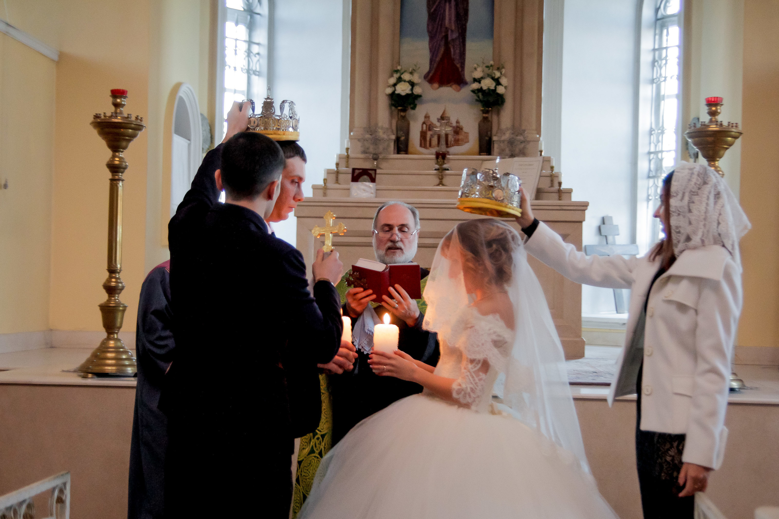 Фотограф церковных обрядов в Ростове-на-Дону. Профессиональная фото и. Максим Матвийченко и Виктория Басова профессионалы своего дела