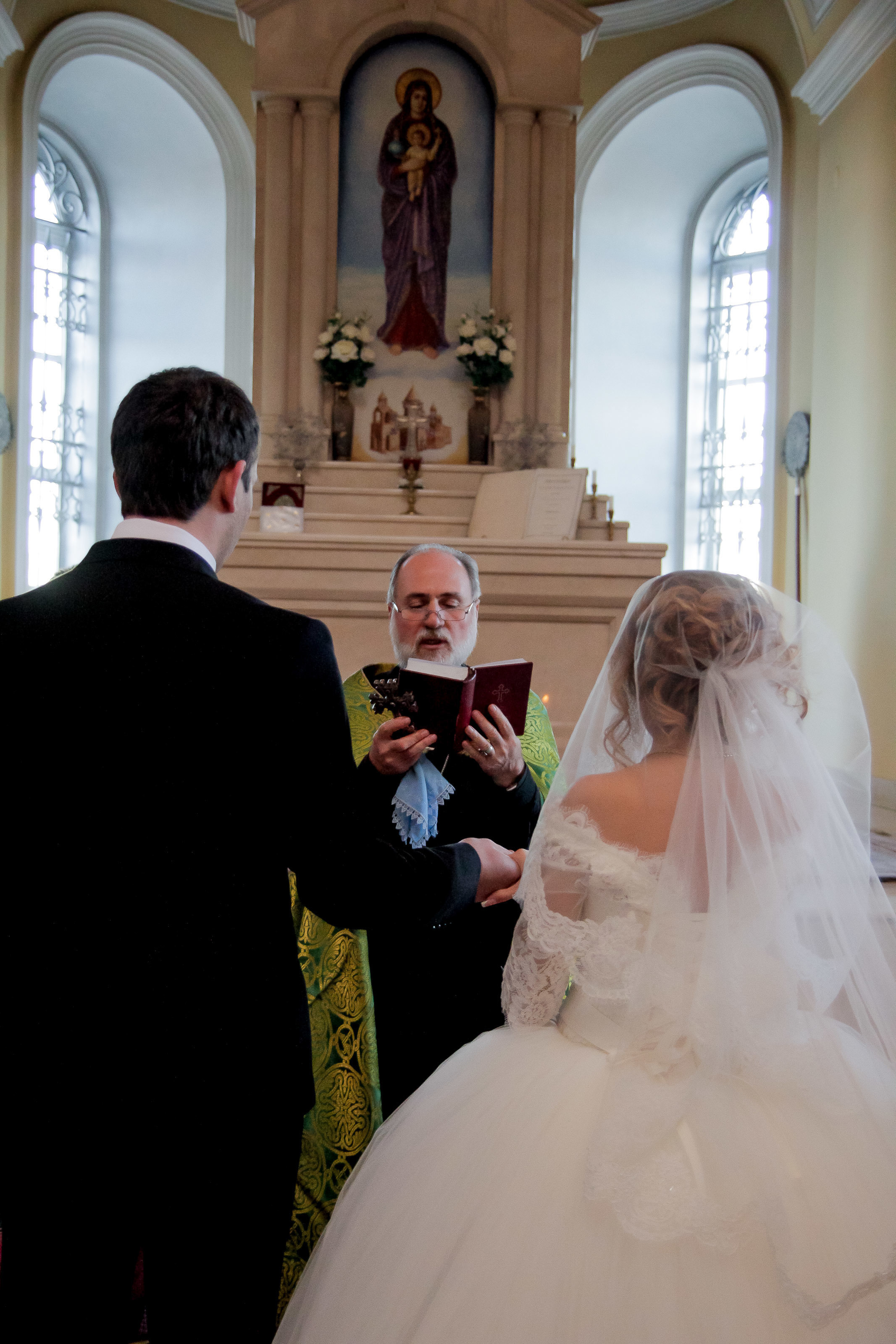 Фотограф церковных обрядов в Ростове-на-Дону. Профессиональная фото и. Максим Матвийченко и Виктория Басова профессионалы своего дела