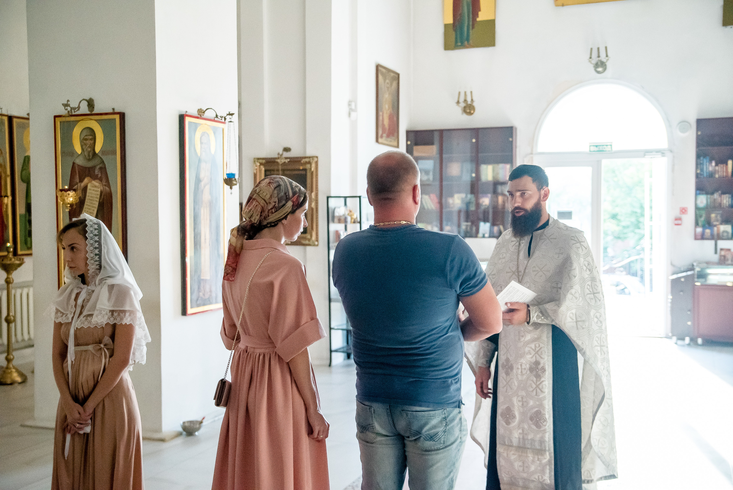 Фотограф церковных обрядов в Ростове-на-Дону. Профессиональная фото и. Максим Матвийченко и Виктория Басова профессионалы своего дела