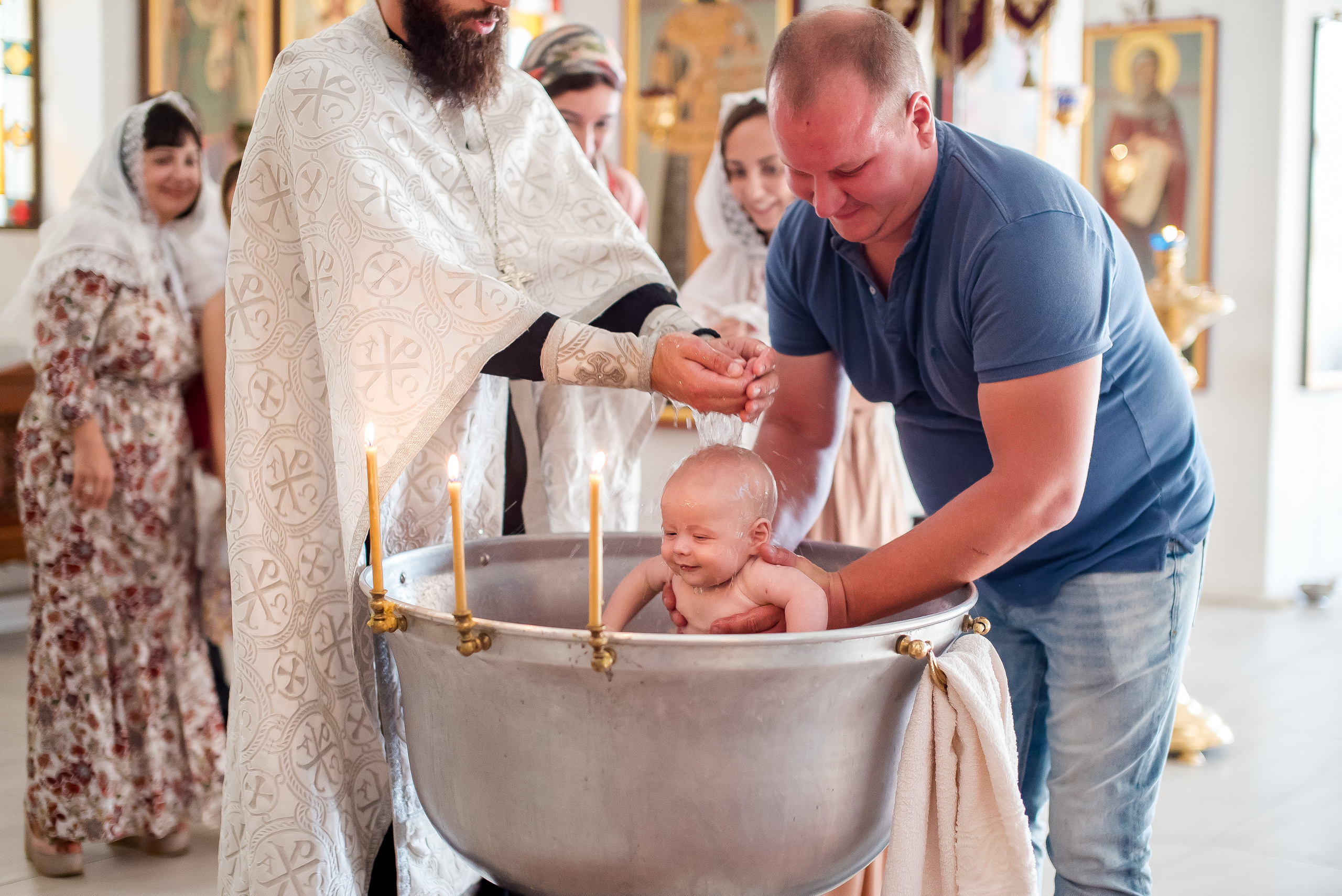 Фотограф церковных обрядов в Ростове-на-Дону. Профессиональная фото и. Максим Матвийченко и Виктория Басова профессионалы своего дела