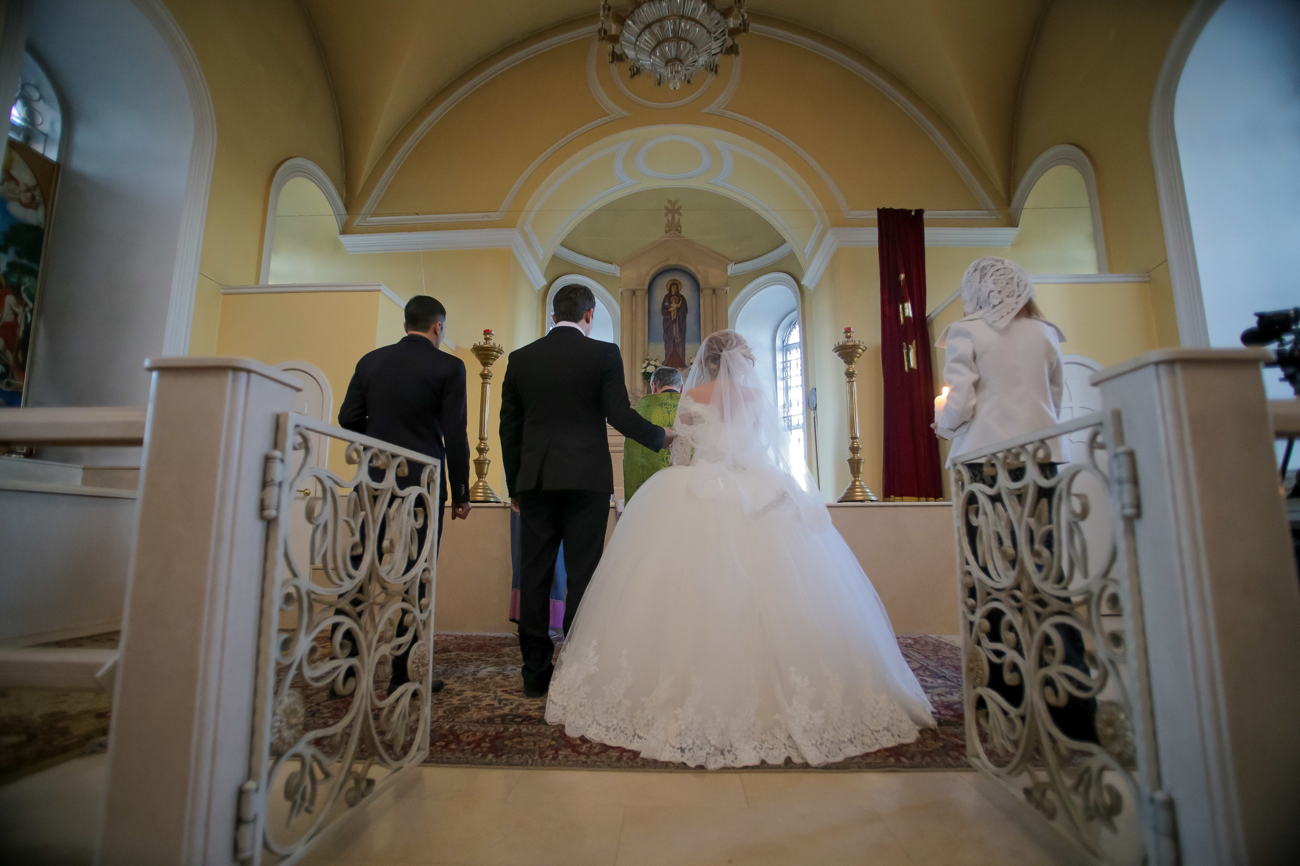 Фотограф церковных обрядов в Ростове-на-Дону. Профессиональная фото и. Максим Матвийченко и Виктория Басова профессионалы своего дела