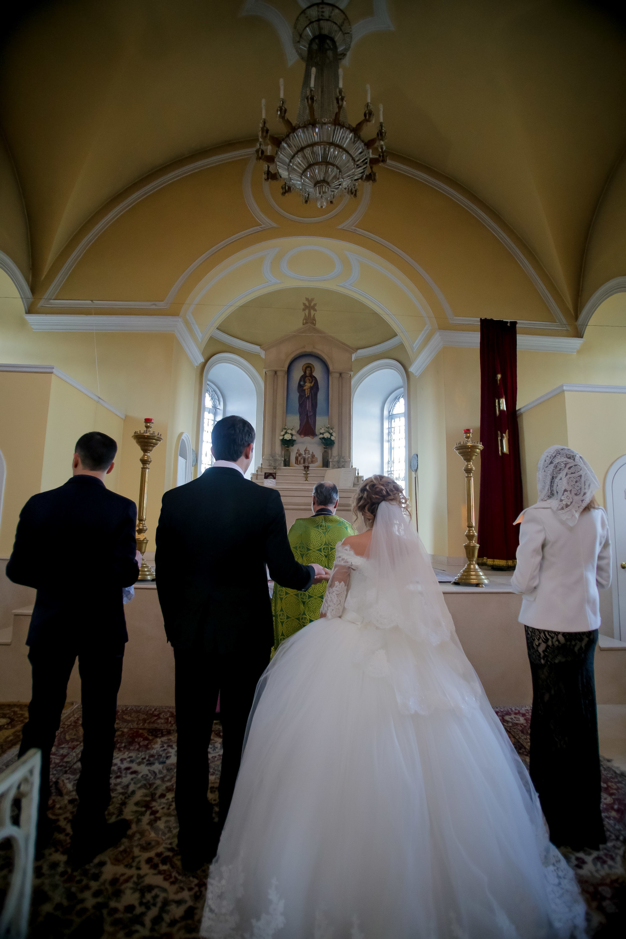 Фотограф церковных обрядов в Ростове-на-Дону. Профессиональная фото и. Максим Матвийченко и Виктория Басова профессионалы своего дела