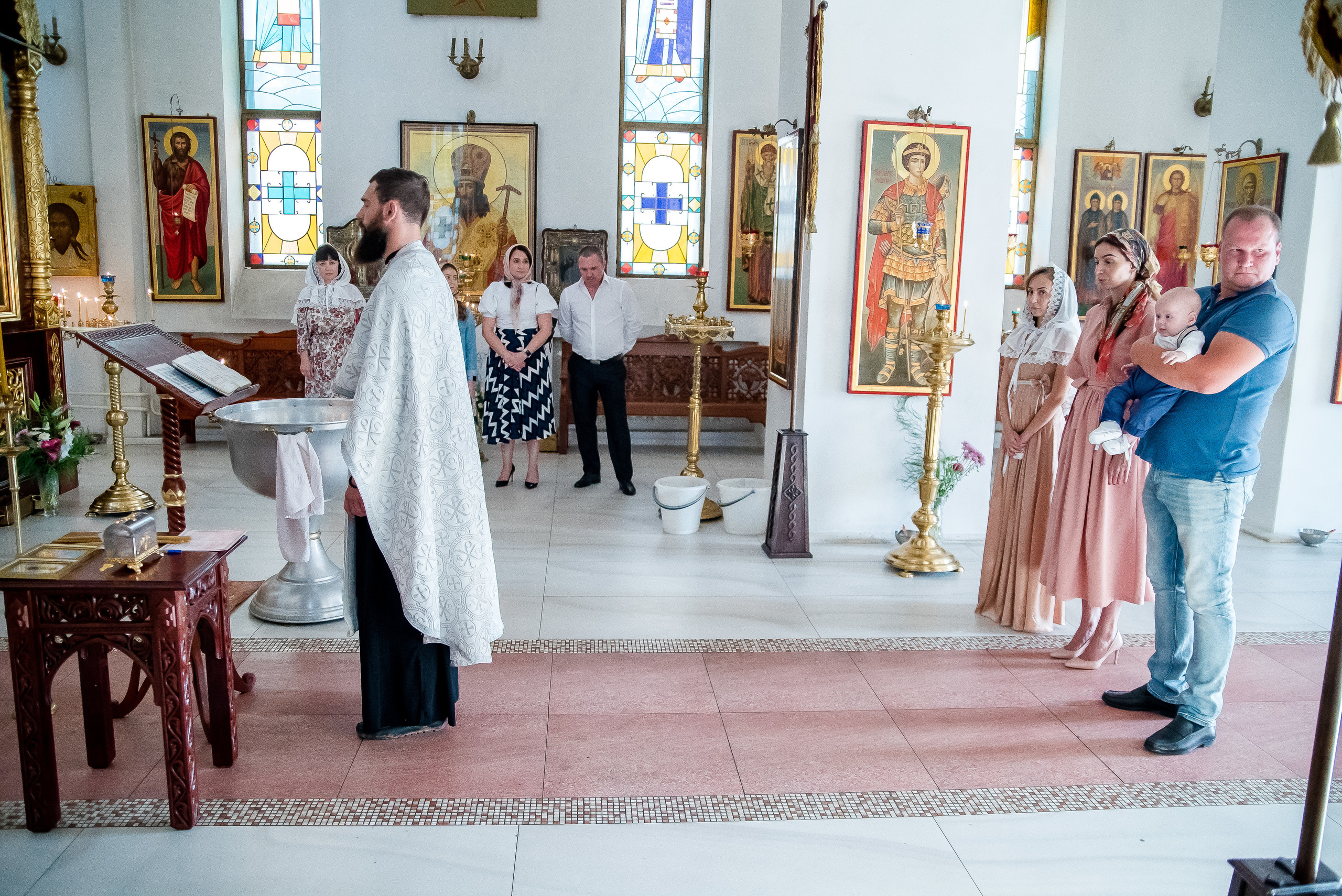 Фотограф церковных обрядов в Ростове-на-Дону. Профессиональная фото и. Максим Матвийченко и Виктория Басова профессионалы своего дела