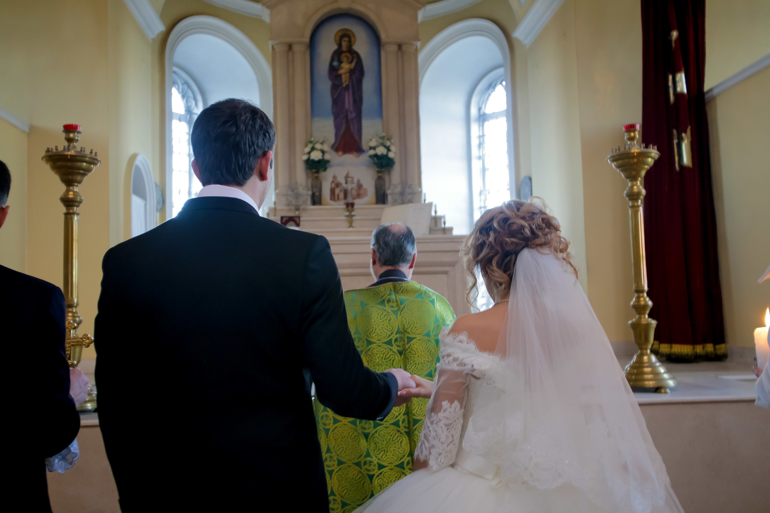 Фотограф церковных обрядов в Ростове-на-Дону. Профессиональная фото и. Максим Матвийченко и Виктория Басова профессионалы своего дела