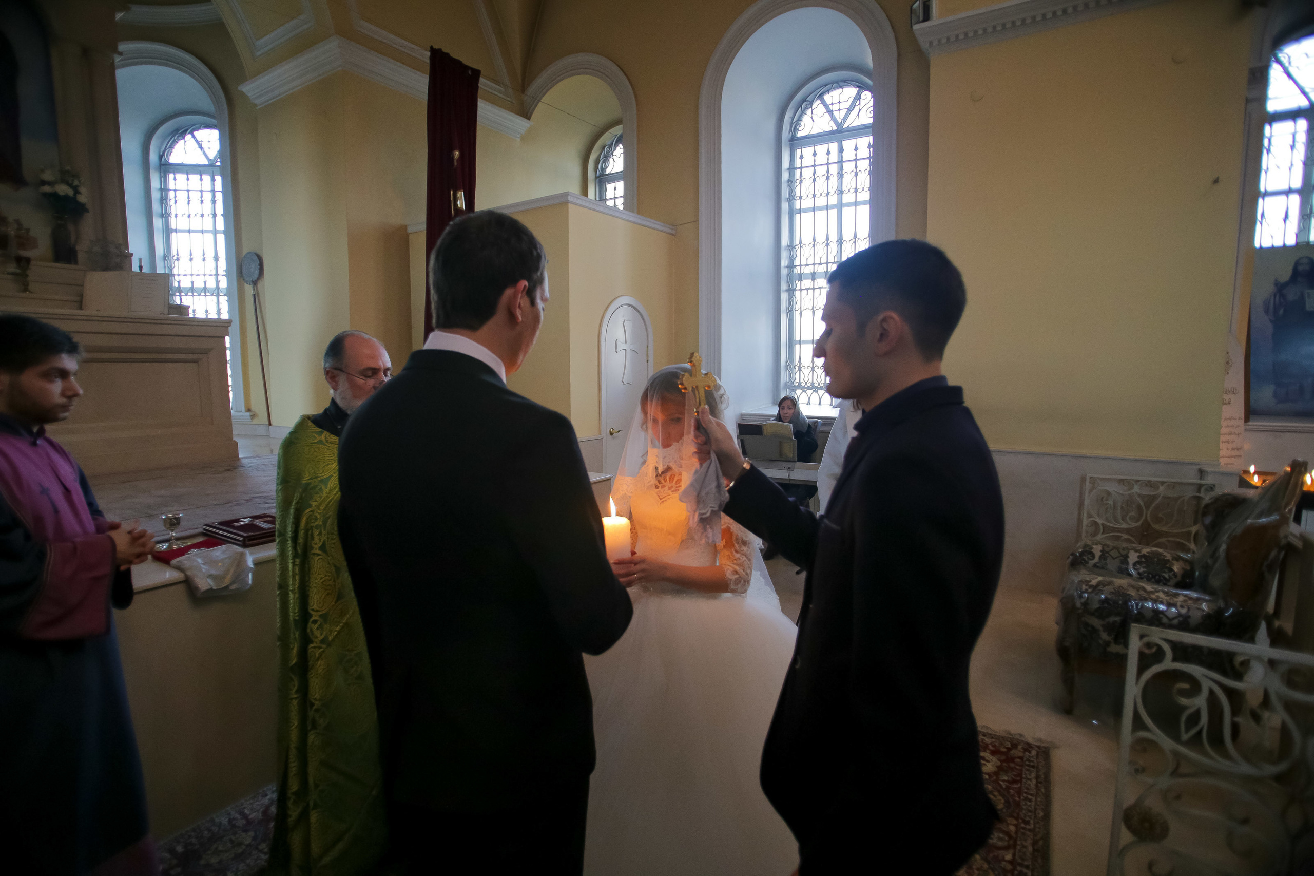 Фотограф церковных обрядов в Ростове-на-Дону. Профессиональная фото и. Максим Матвийченко и Виктория Басова профессионалы своего дела