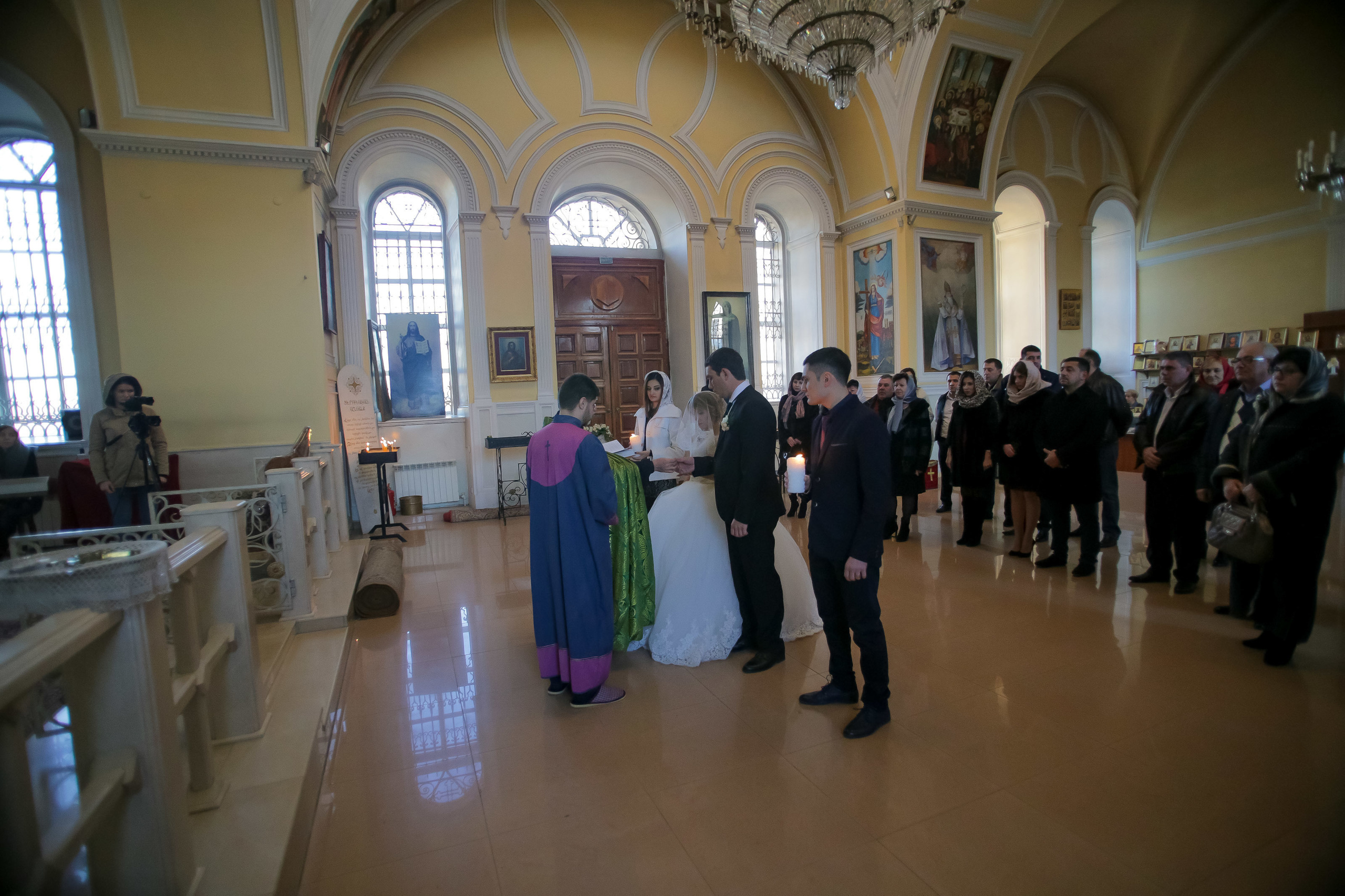 Фотограф церковных обрядов в Ростове-на-Дону. Профессиональная фото и. Максим Матвийченко и Виктория Басова профессионалы своего дела