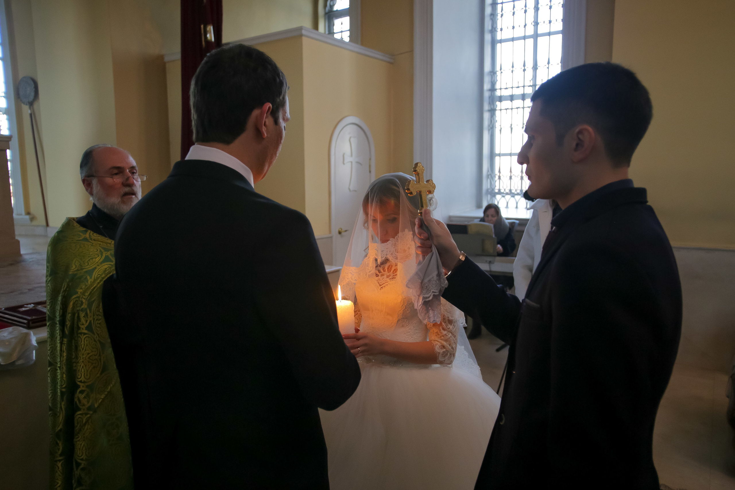 Фотограф церковных обрядов в Ростове-на-Дону. Профессиональная фото и. Максим Матвийченко и Виктория Басова профессионалы своего дела