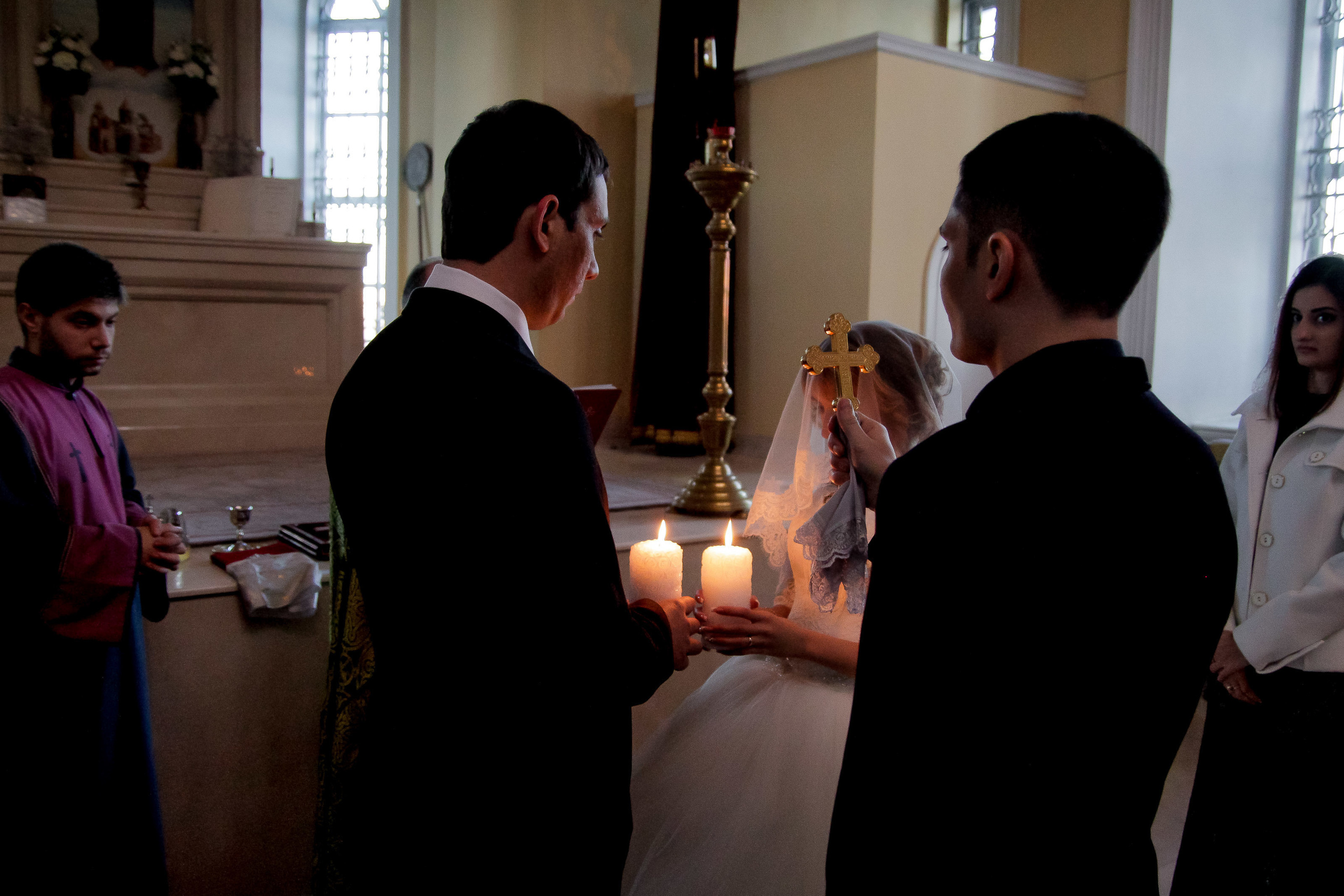 Фотограф церковных обрядов в Ростове-на-Дону. Профессиональная фото и. Максим Матвийченко и Виктория Басова профессионалы своего дела