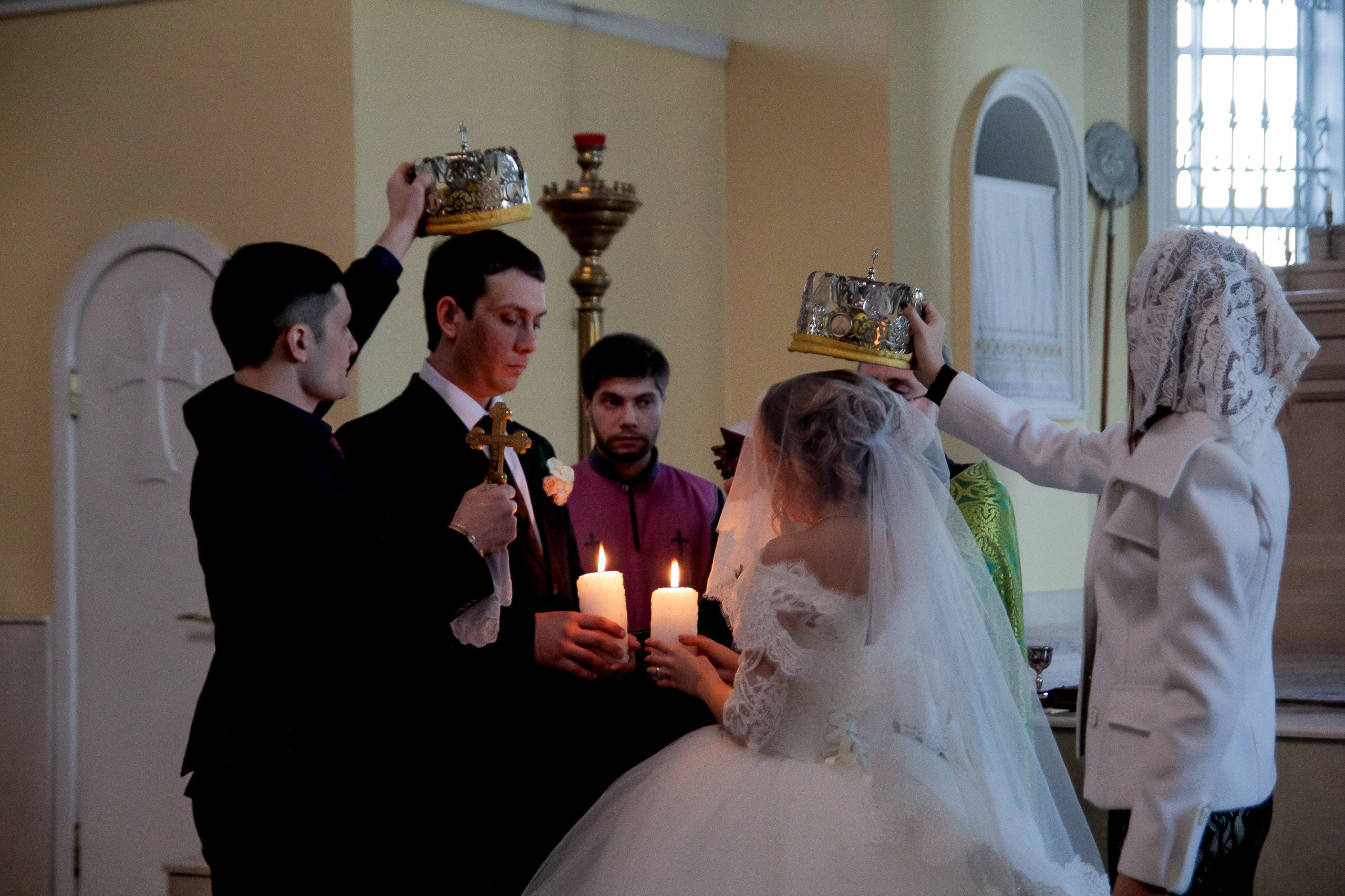 Фотограф церковных обрядов в Ростове-на-Дону. Профессиональная фото и. Максим Матвийченко и Виктория Басова профессионалы своего дела