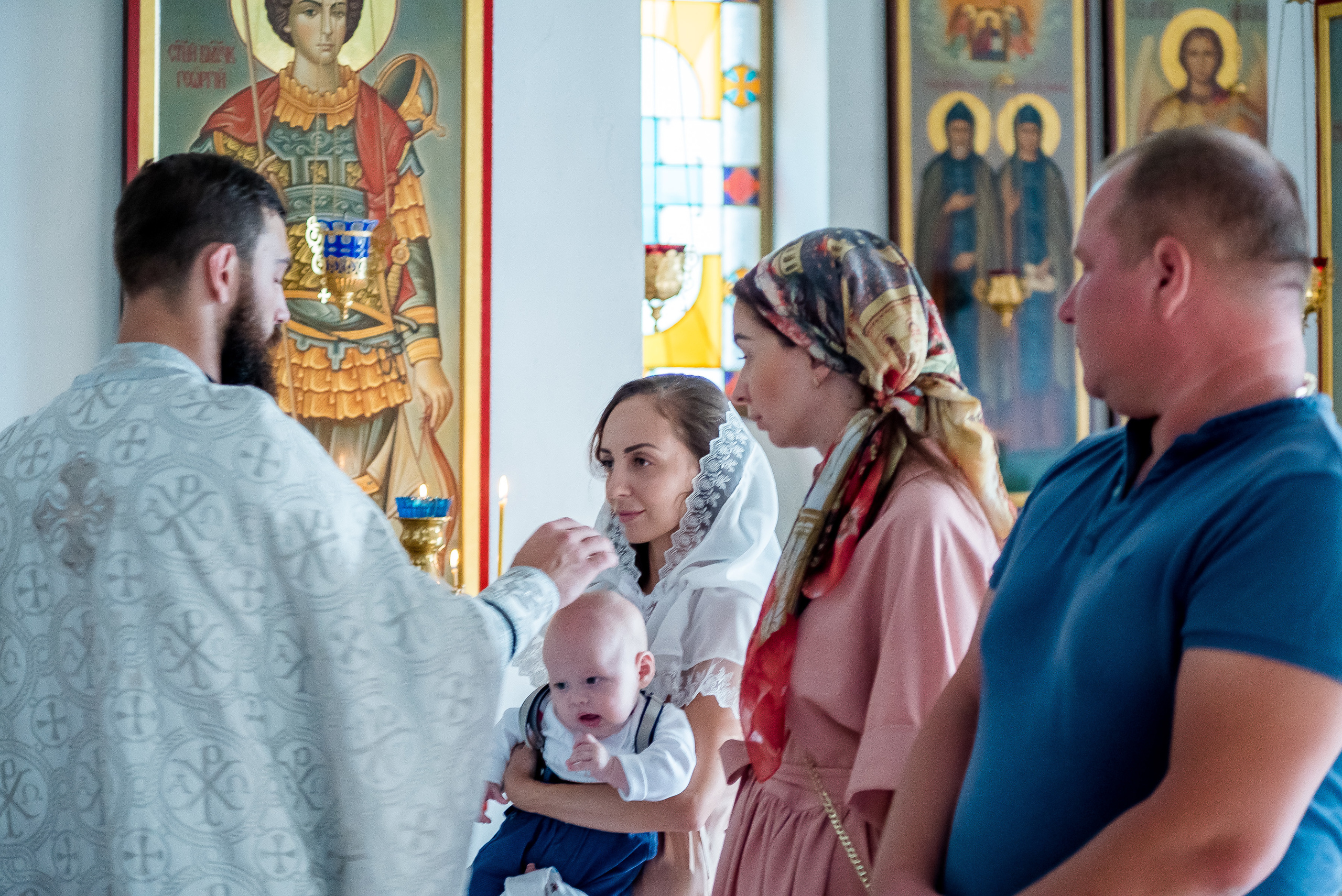 Фотограф церковных обрядов в Ростове-на-Дону. Профессиональная фото и. Максим Матвийченко и Виктория Басова профессионалы своего дела