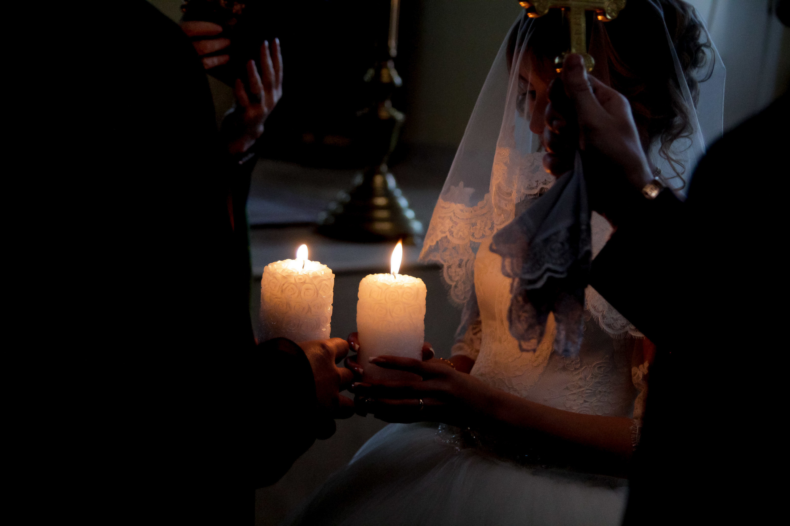 Фотограф церковных обрядов в Ростове-на-Дону. Профессиональная фото и. Максим Матвийченко и Виктория Басова профессионалы своего дела